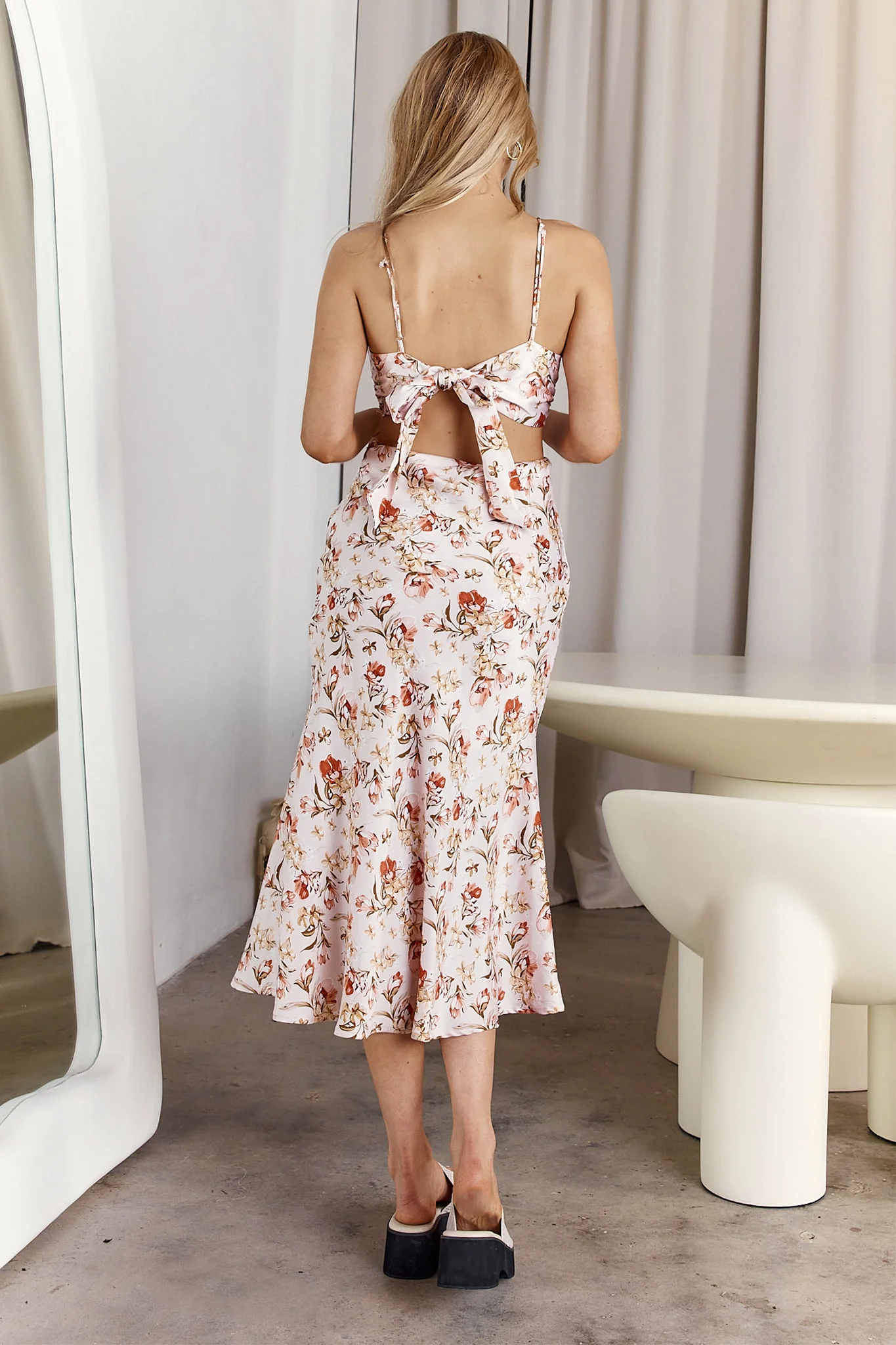 Cariba Cut-Out Waist Midi Dress Floral Blush - Seraphlike