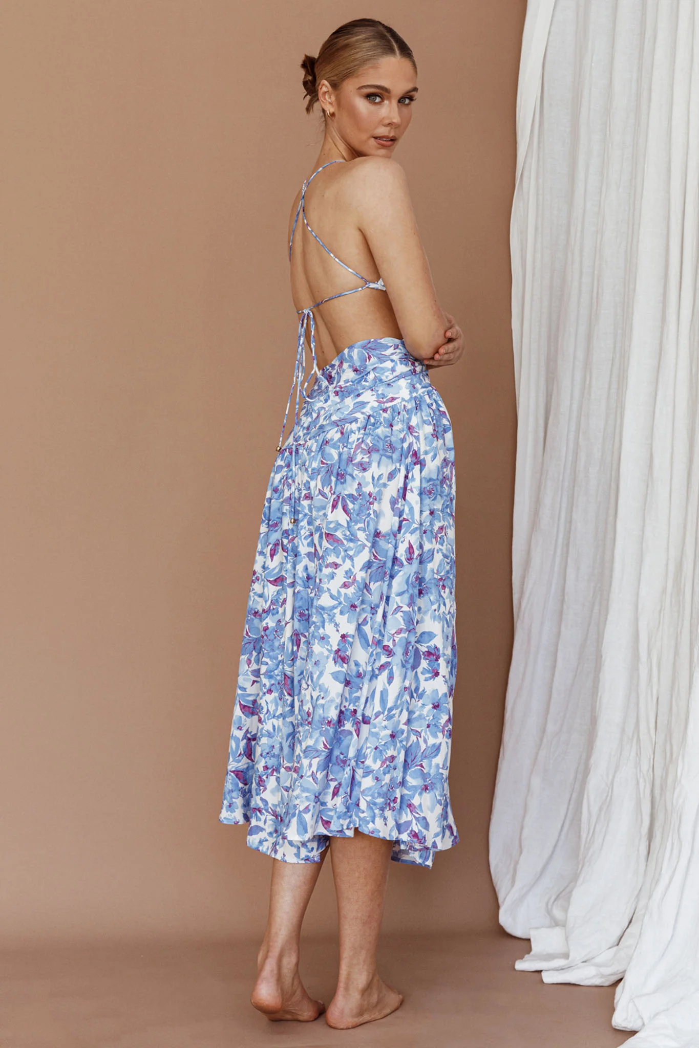 Destination Open Back Midi Dress Floral Blue - Seraphlike