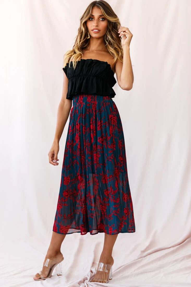 Thea Ruffle Crop Top Black - Seraphlike