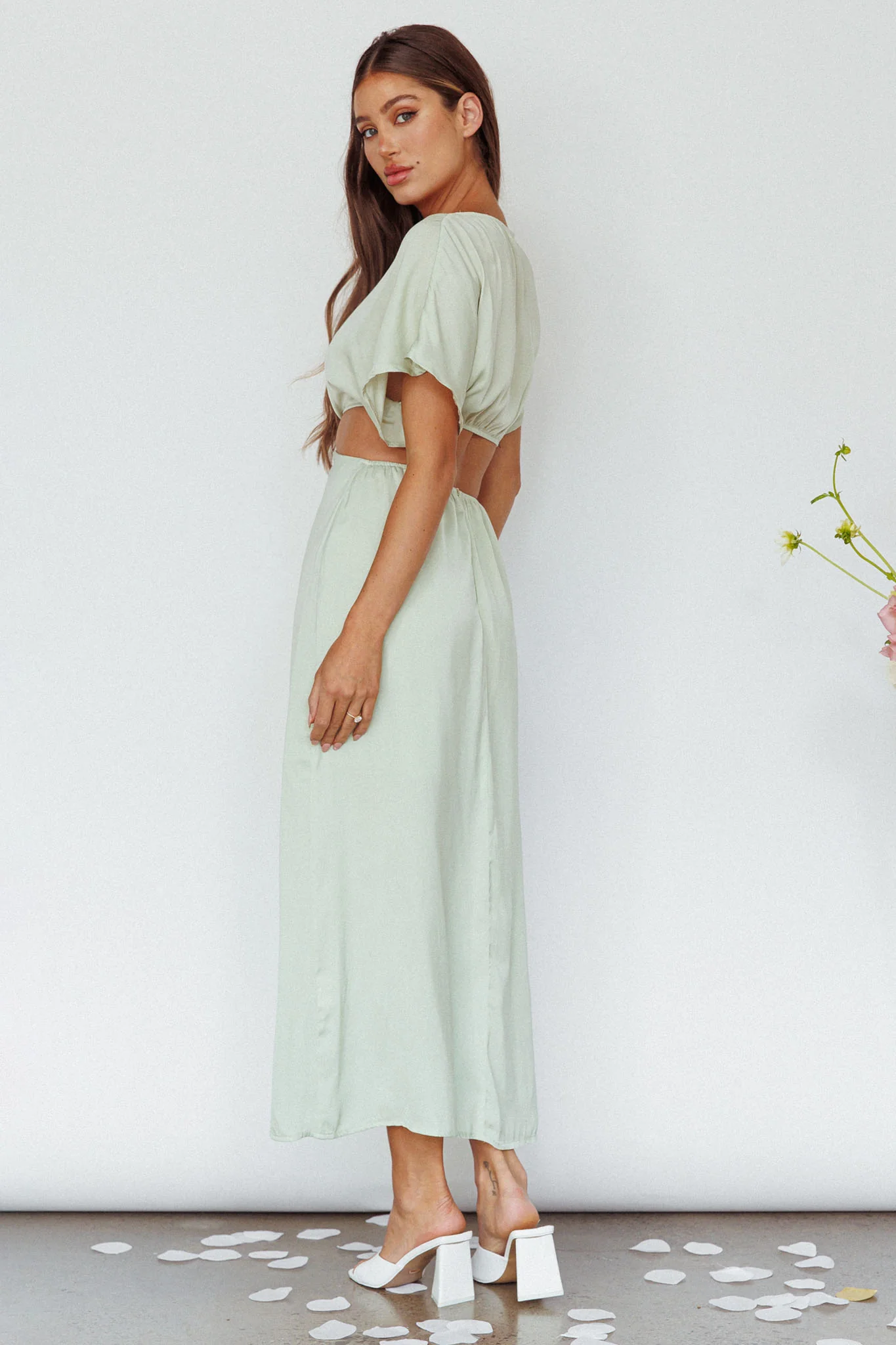 Getaway Cut-Out Waist Midi Dress Pistachio - Seraphlike