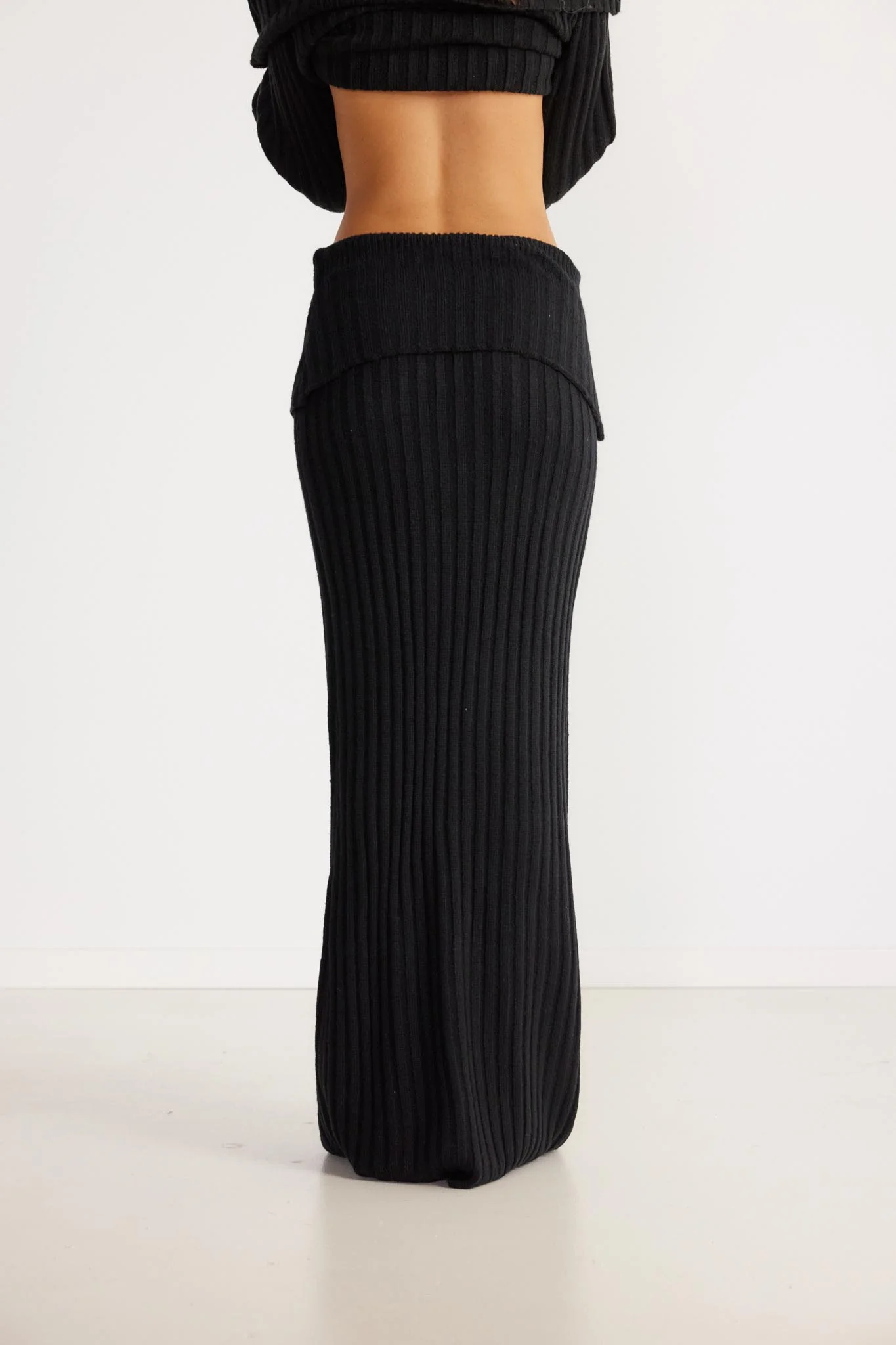 SNDYS Brooks Maxi Skirt Black - Seraphlike