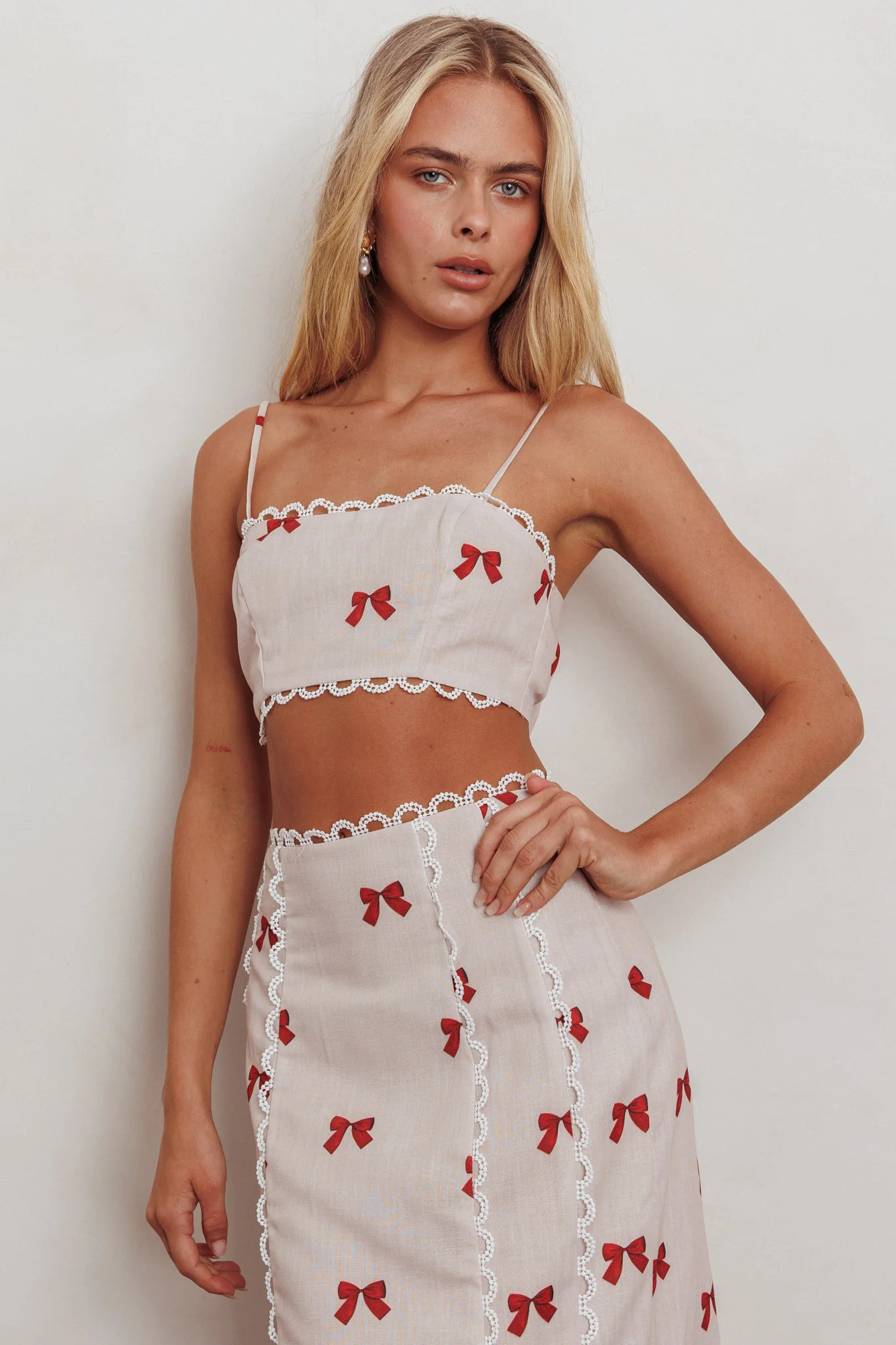 Chamberlain Scallop Trim Maxi Skirt Red Bow - Seraphlike