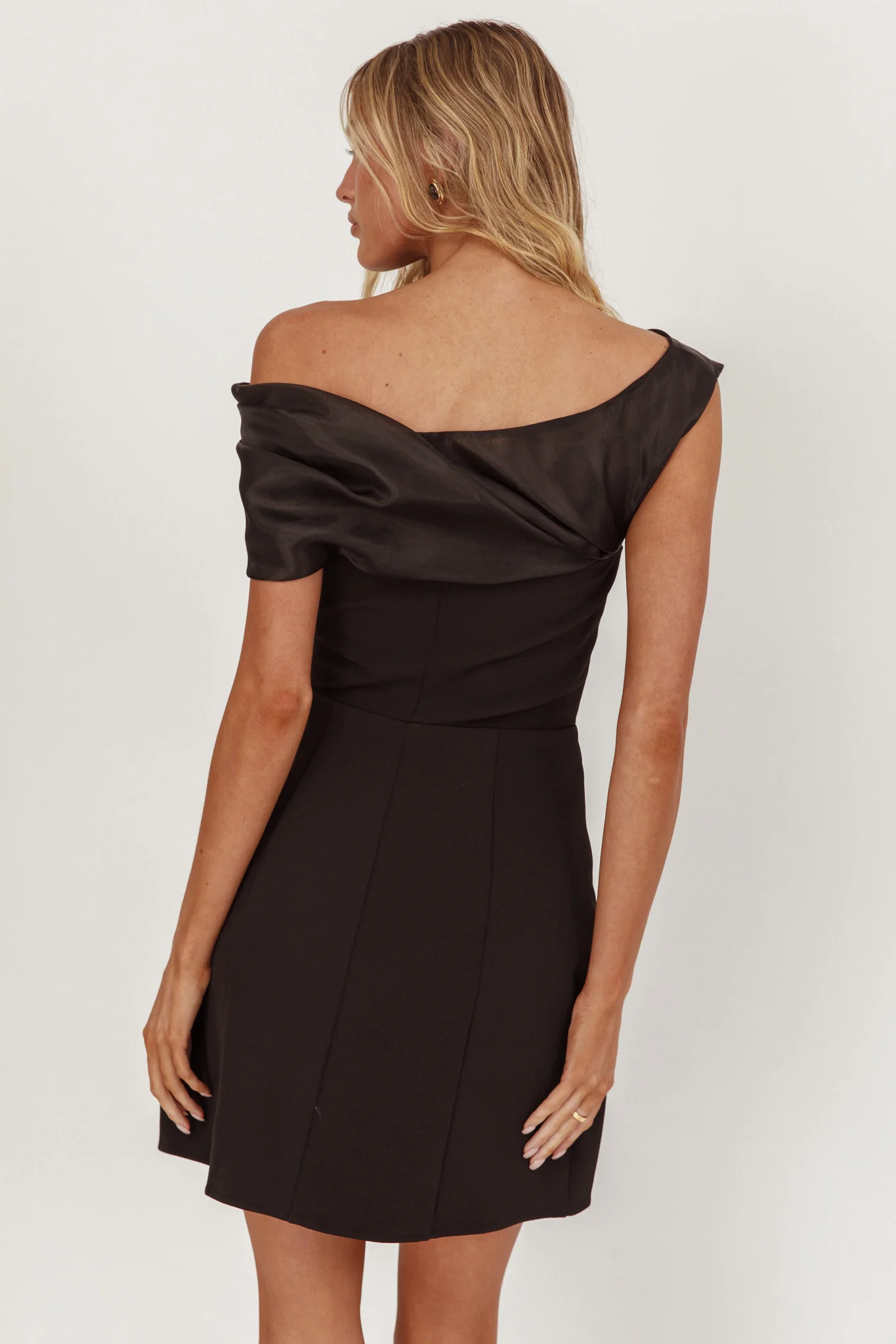 Vienna Nights Off-Shoulder A-Line Mini Dress Black - Seraphlike