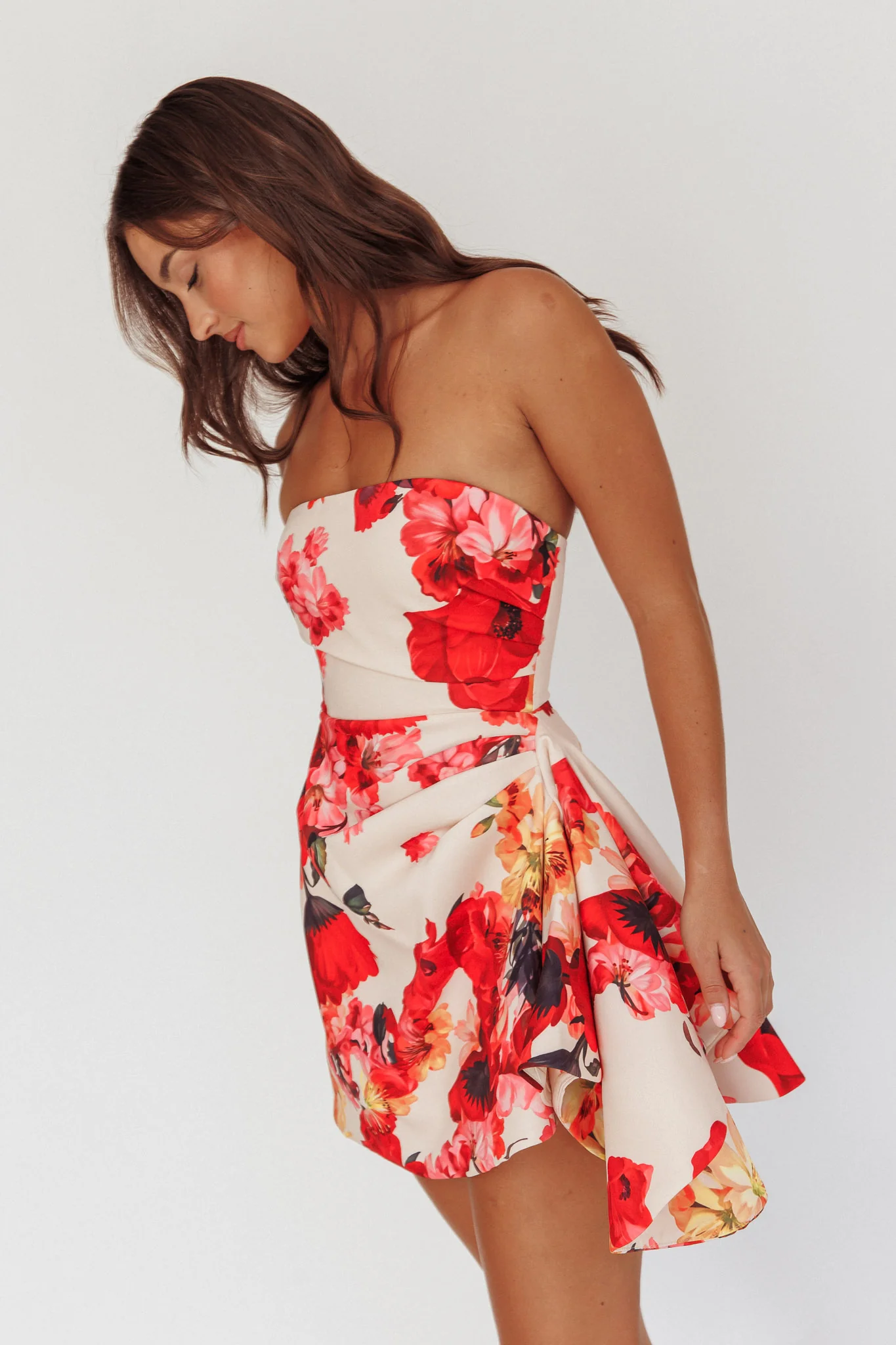 Minnesota Strapless Mini Dress Floral Red - Seraphlike