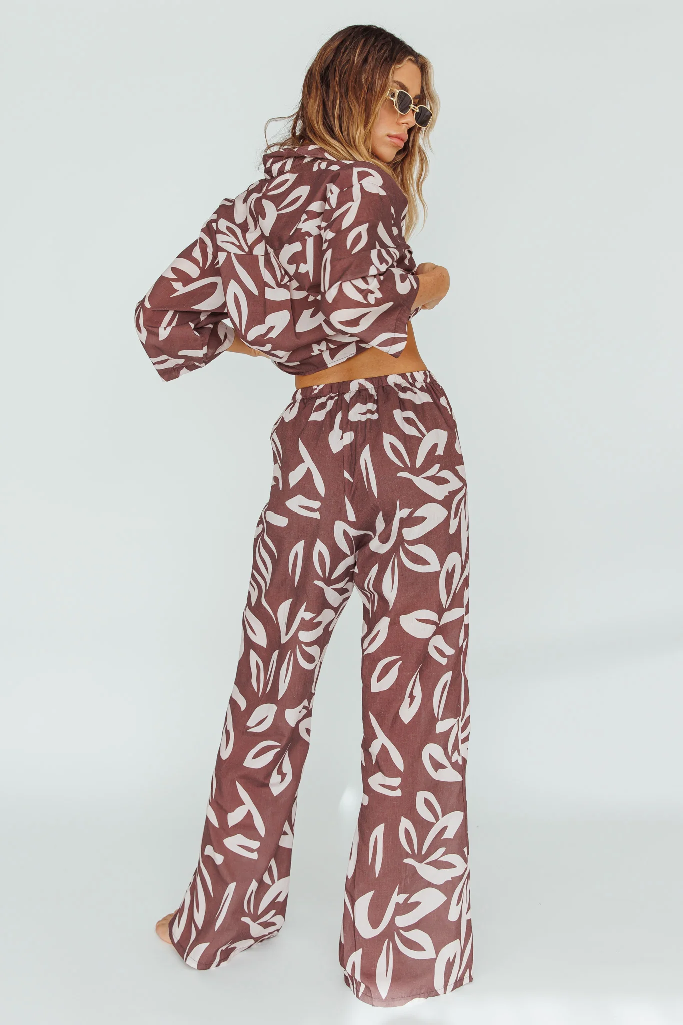 Just A Hunch Pants Leaf Print Chocolate - Seraphlike