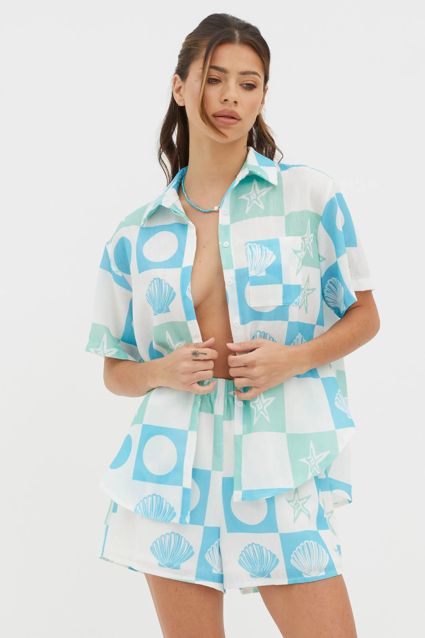 Just A Hunch Shorts Shell Print Green Multi - Seraphlike