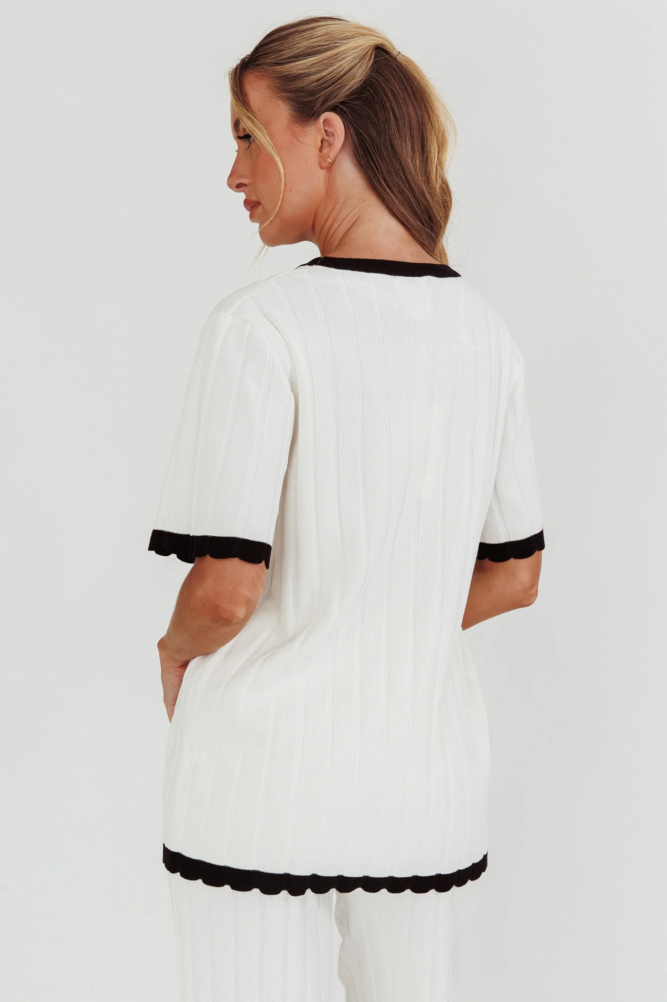 Liloh Contrast Trim Ribbed Knit Top White - Seraphlike