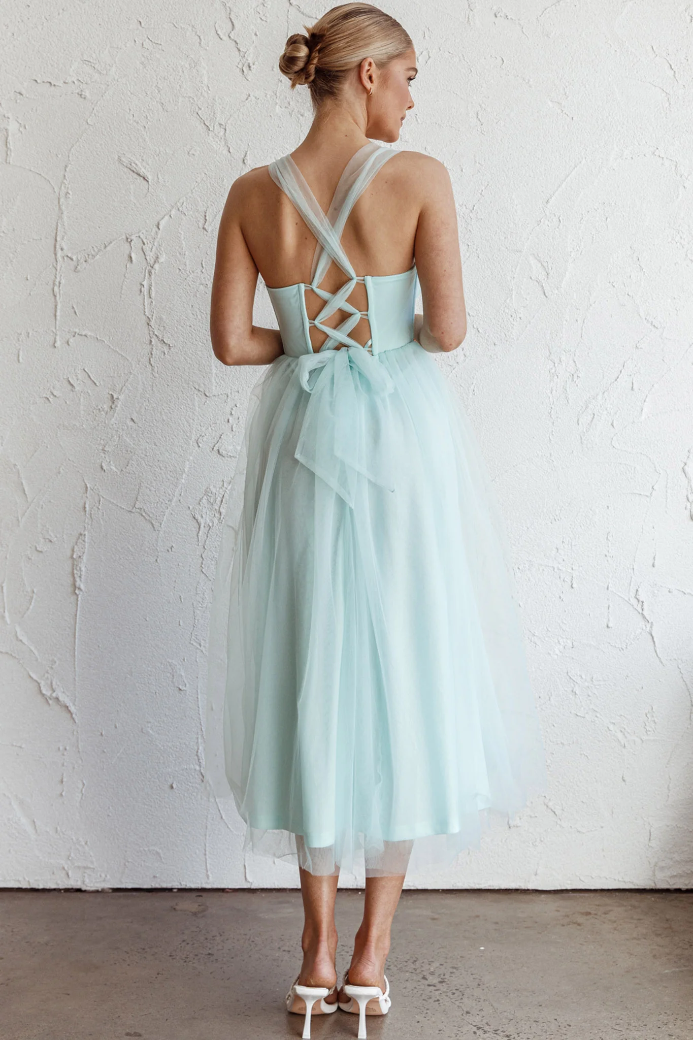 Surreal Lace-Up Back Tulle Midi Dress Mint - Seraphlike