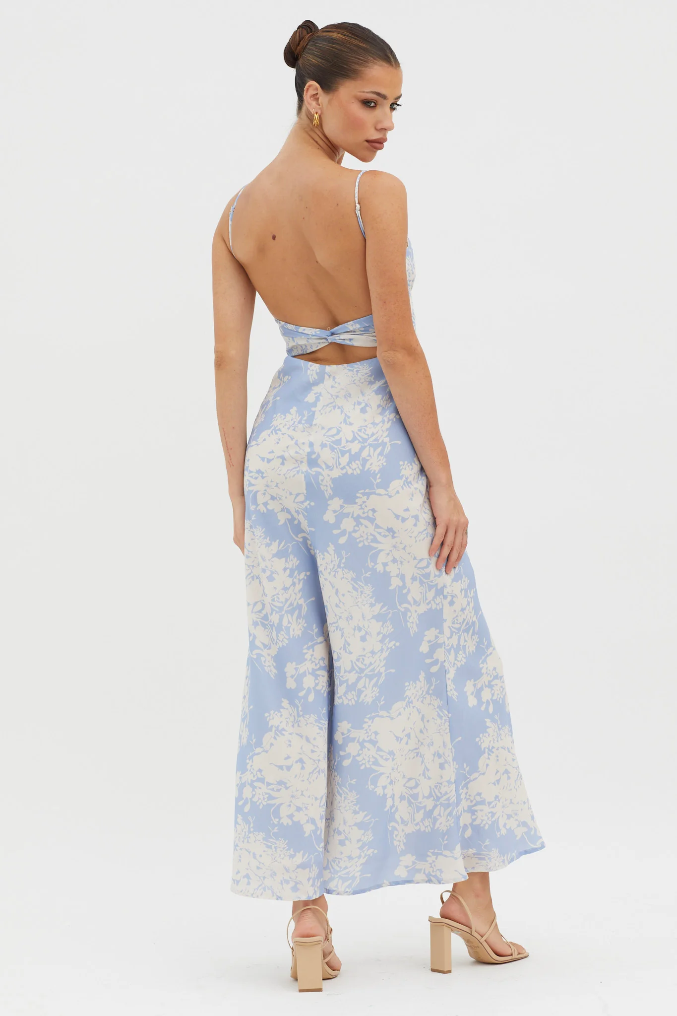 Nerida Twist Back Midi Dress Floral Blue - Seraphlike