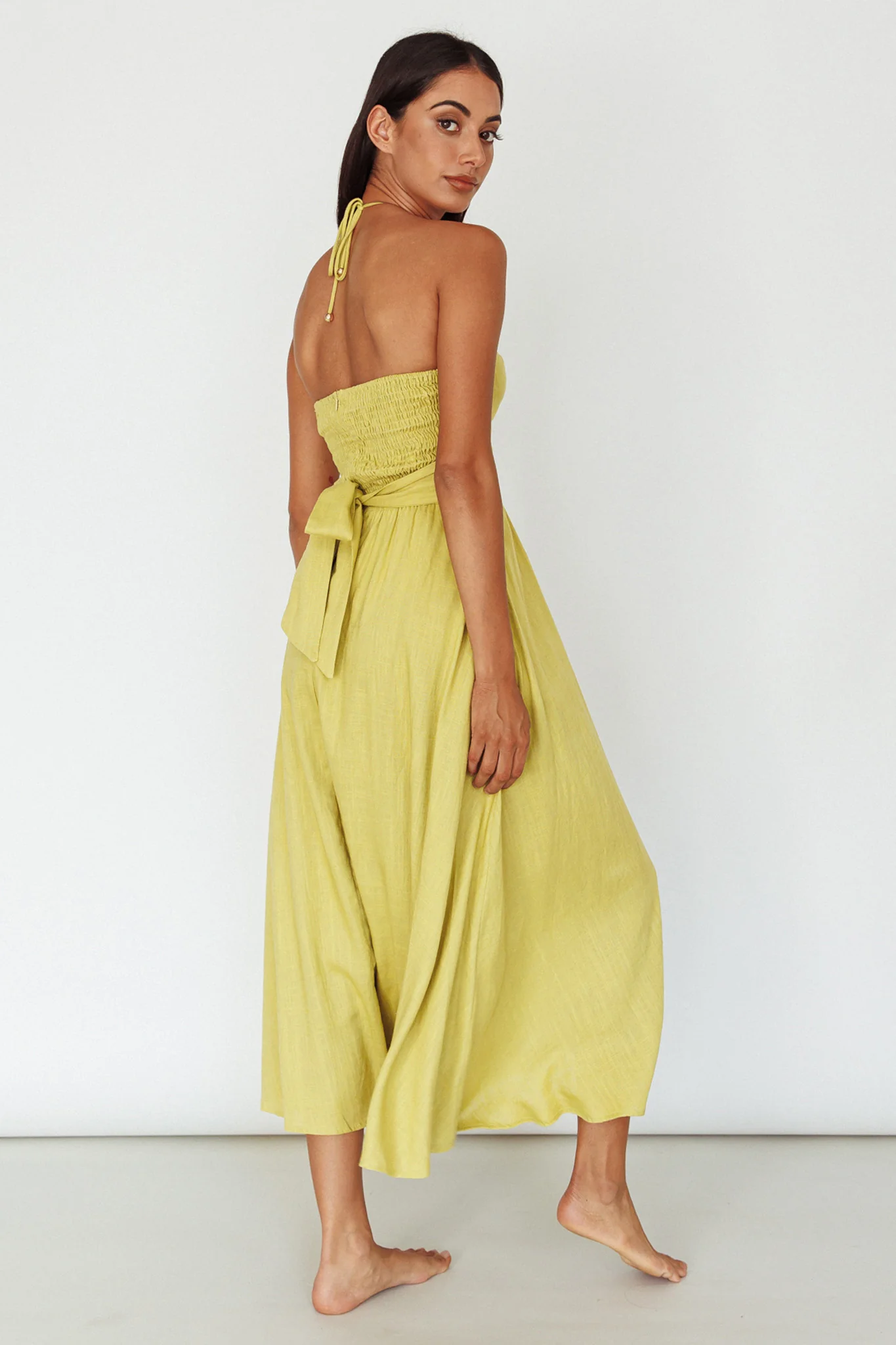 Maravilhosa Keyhole Halter Midi Dress Lime - Seraphlike