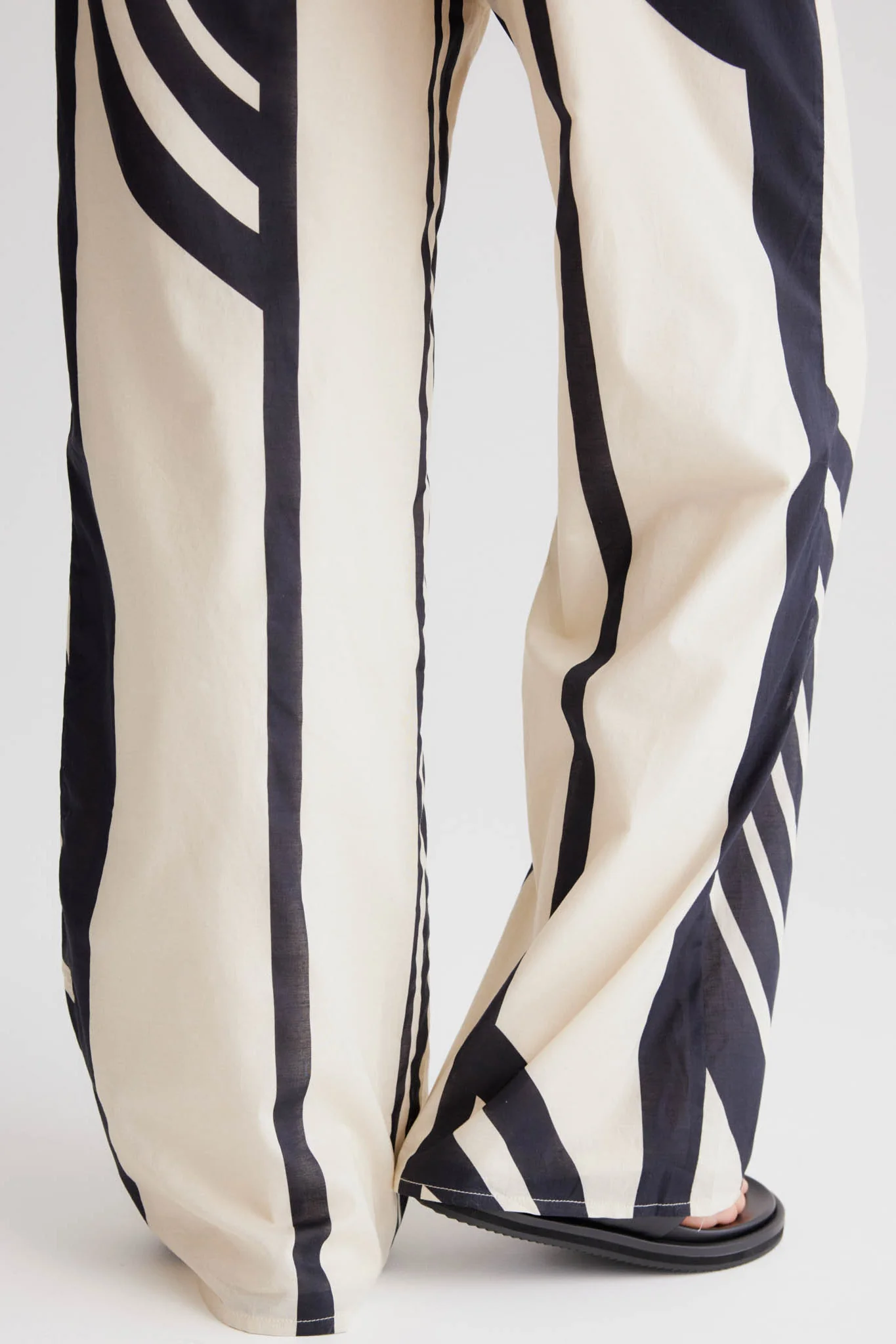 SNDYS Alba Pant Black Print - Seraphlike