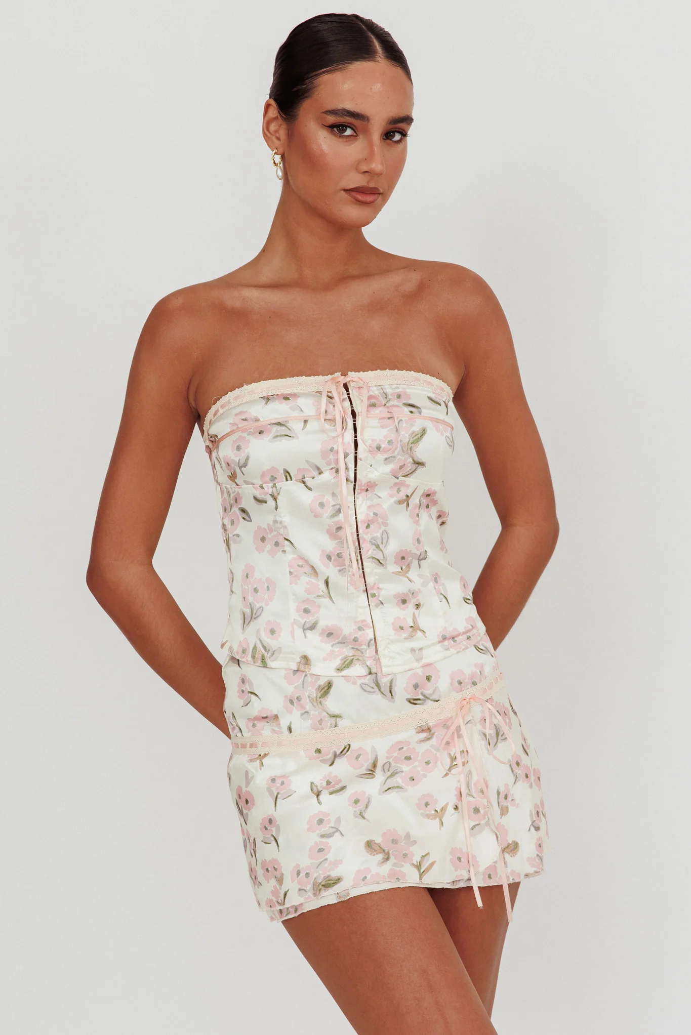 Tiya Lace Trim Mini Skirt Floral Pink - Seraphlike