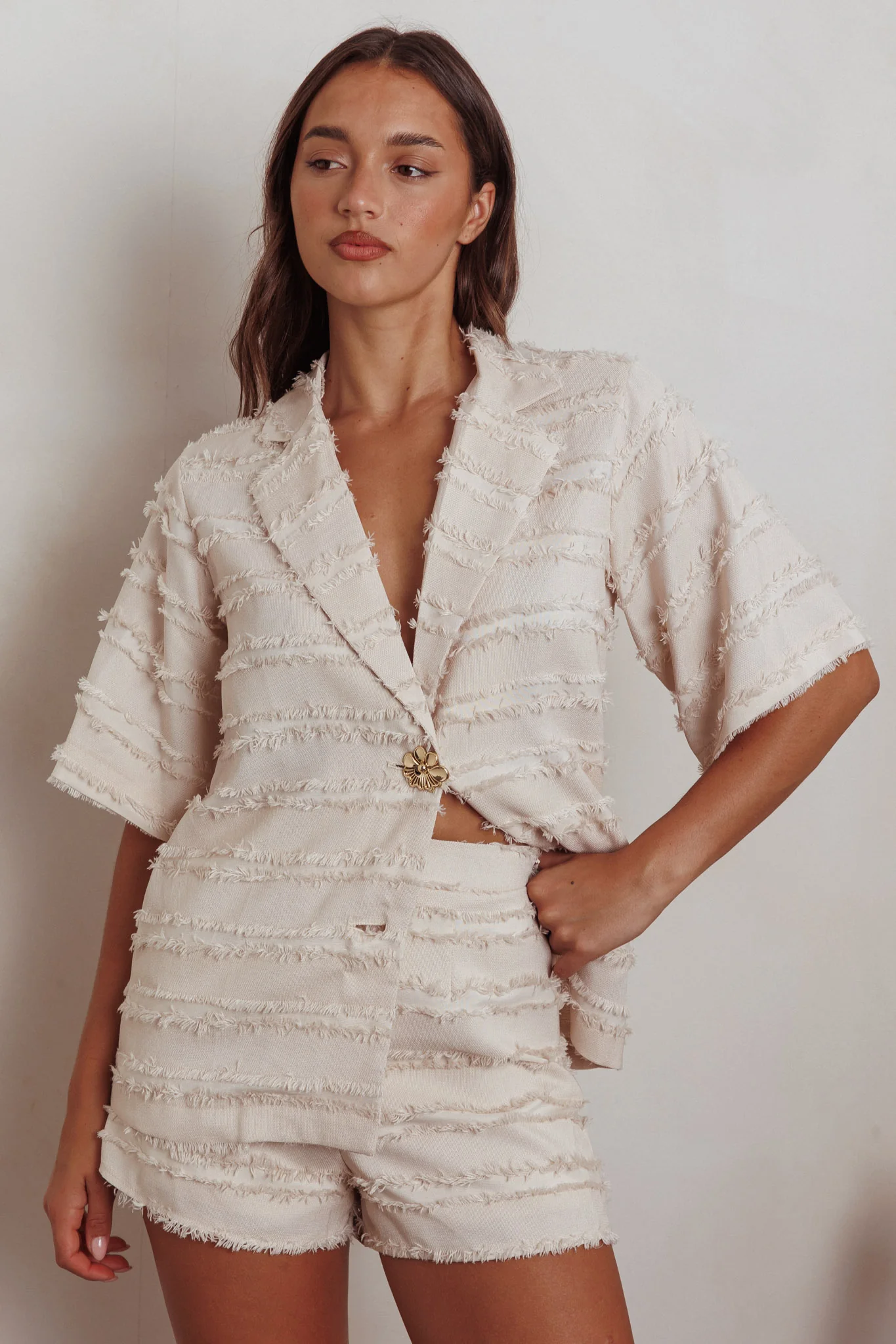 Reed Raw Edge Trim Shorts Cream - Seraphlike