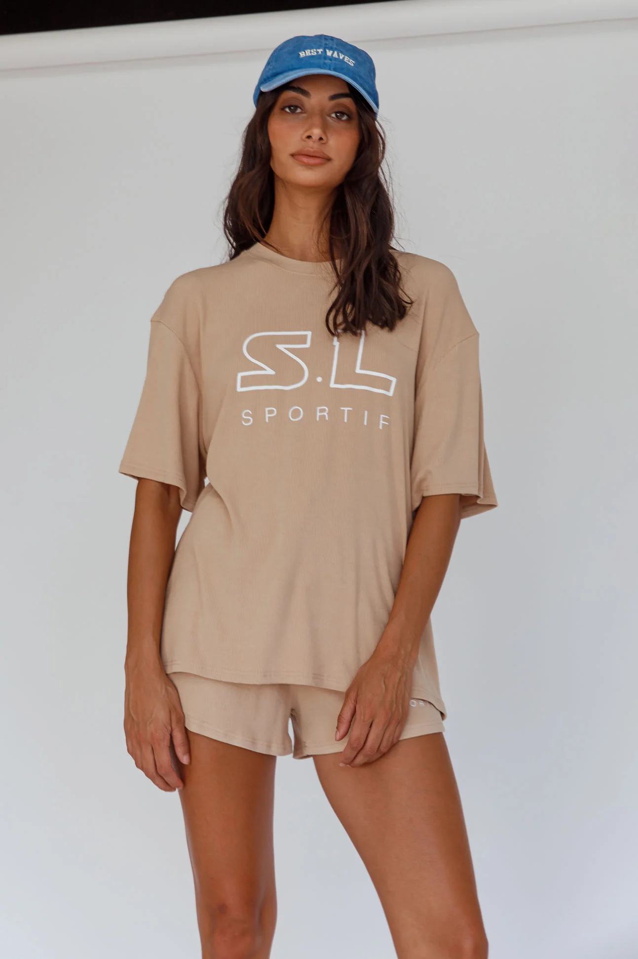 On Track SL Logo T-Shirt Camel - Seraphlike