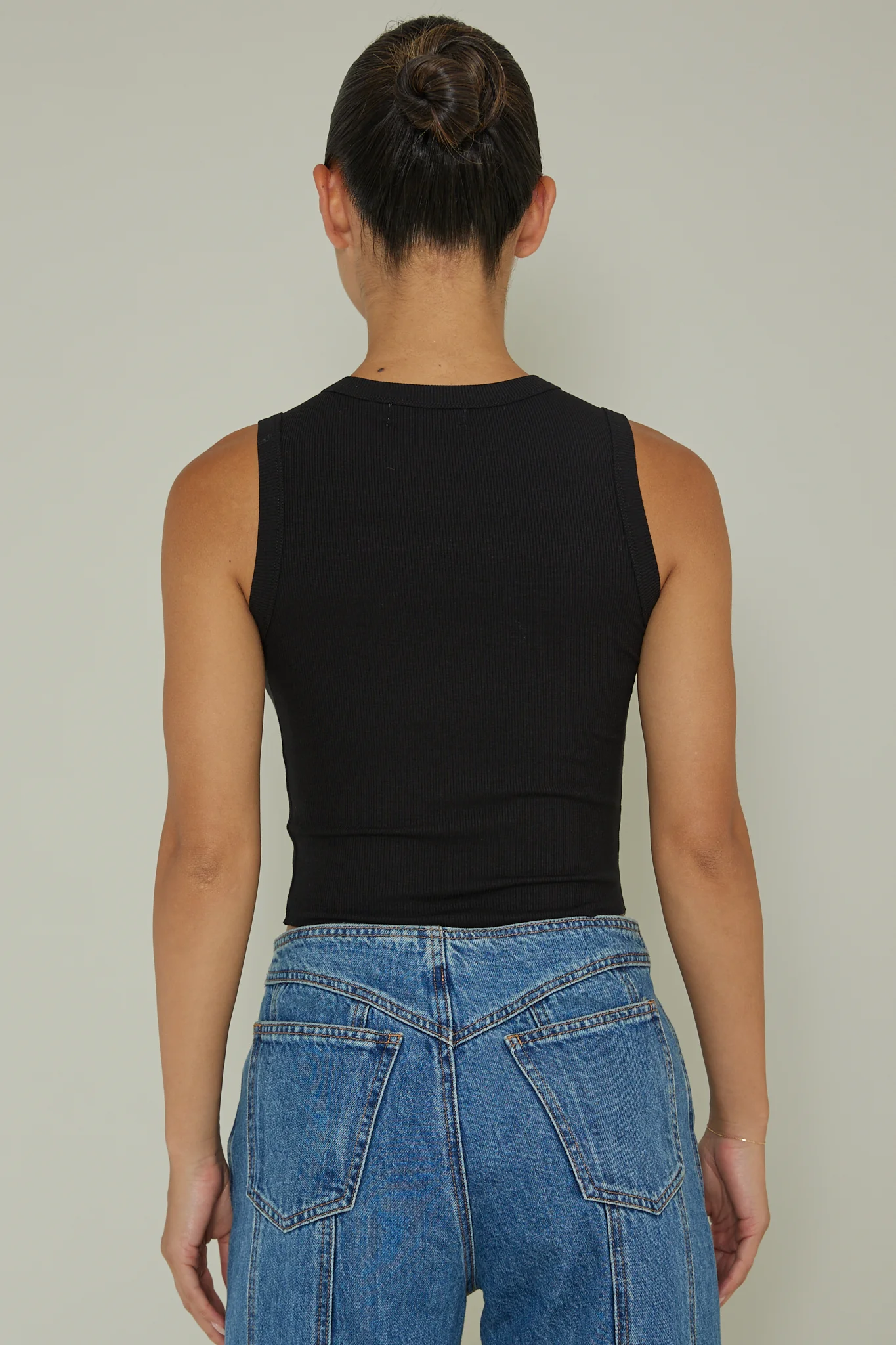 Mayra Crew Neck Crop Top Black - Seraphlike
