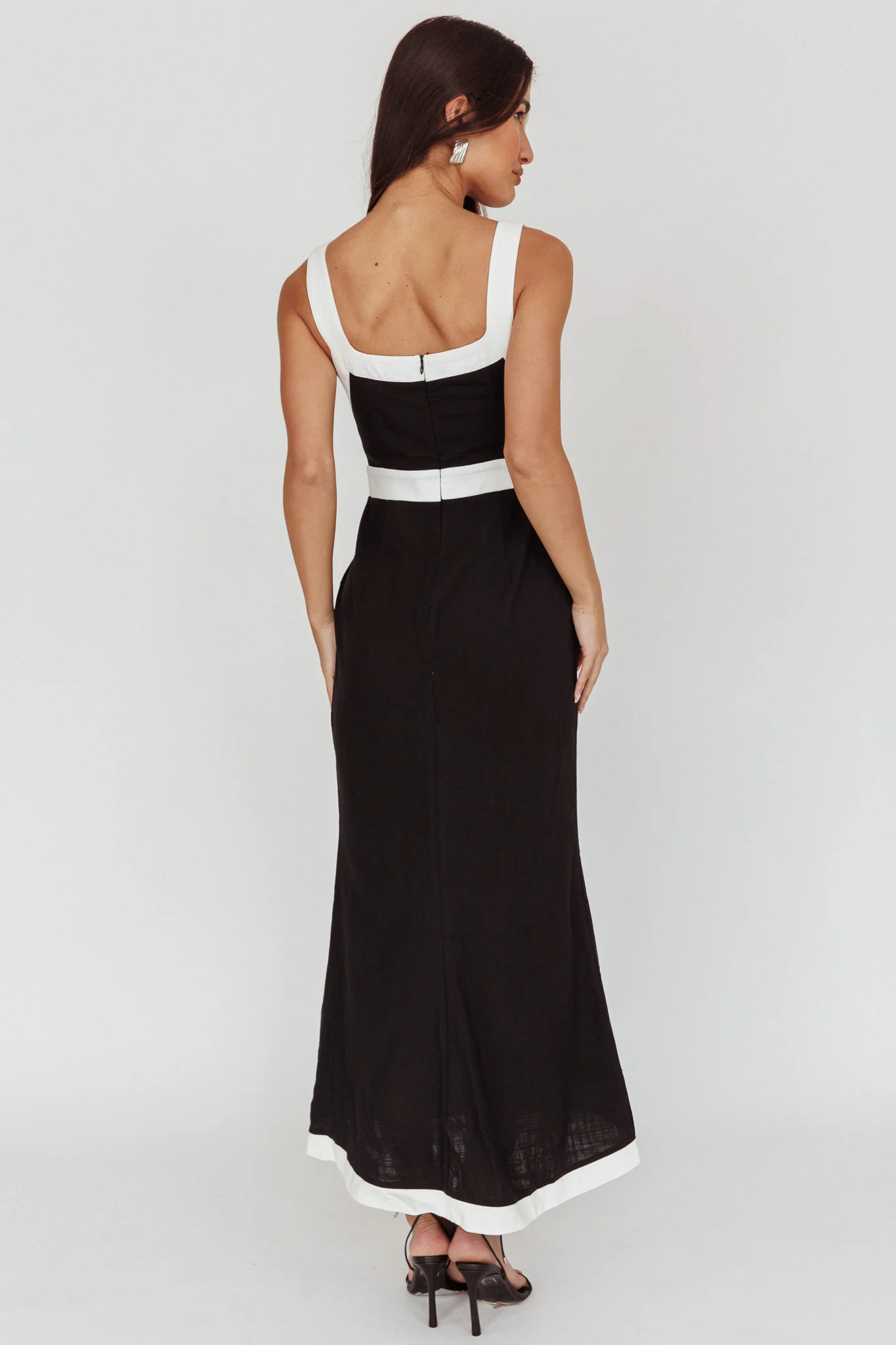Trust Contrast Maxi Dress Black - Seraphlike