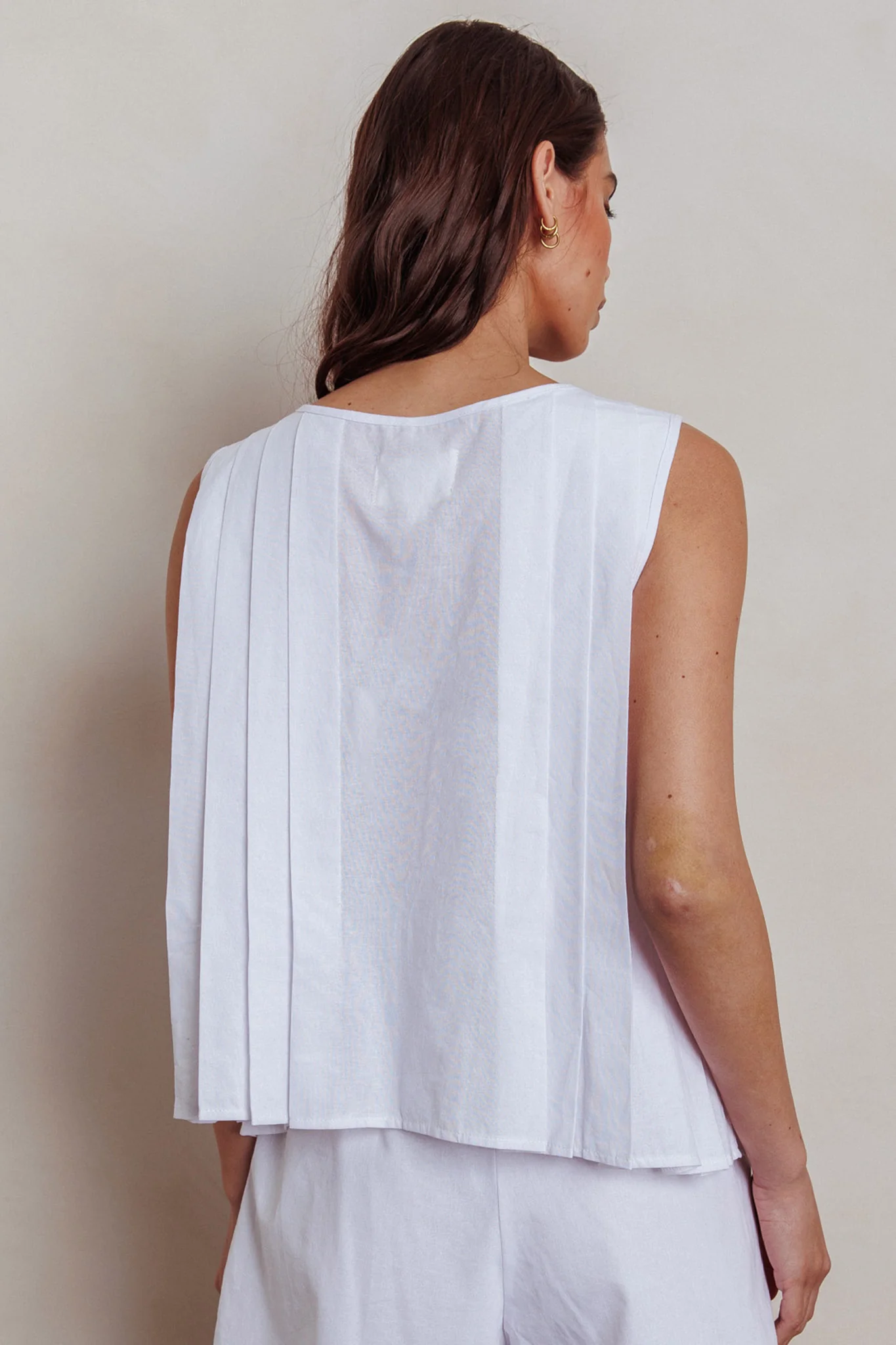 Bettino Sleeveless Tie Front Top White - Seraphlike