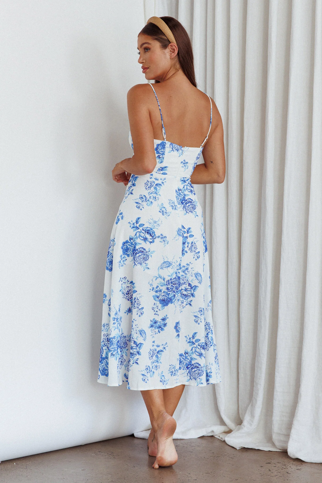 Mi Vida Sweetheart Neckline Midi Dress Floral Blue - Seraphlike