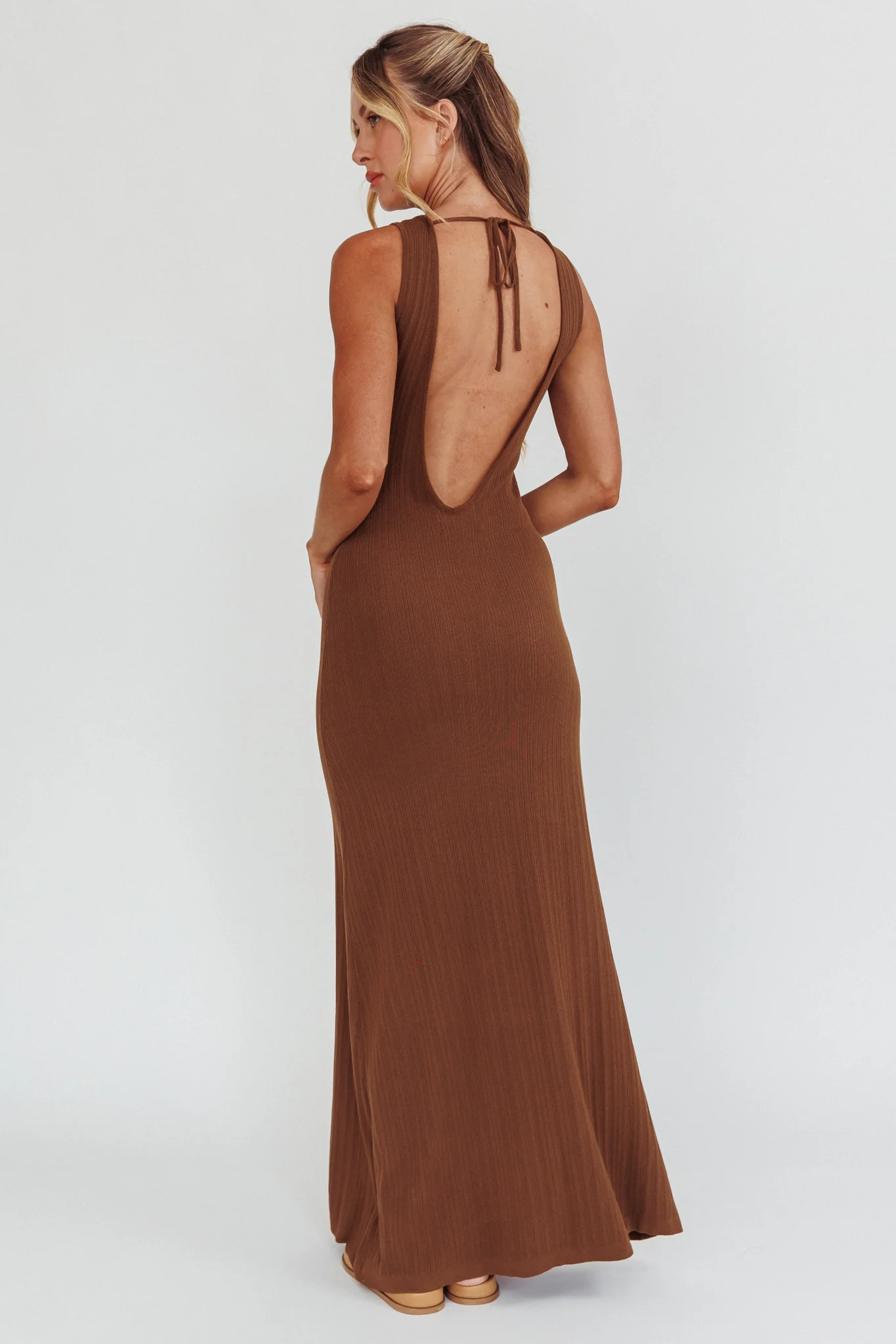 Tarli Low Back Maxi Dress Chocolate - Seraphlike