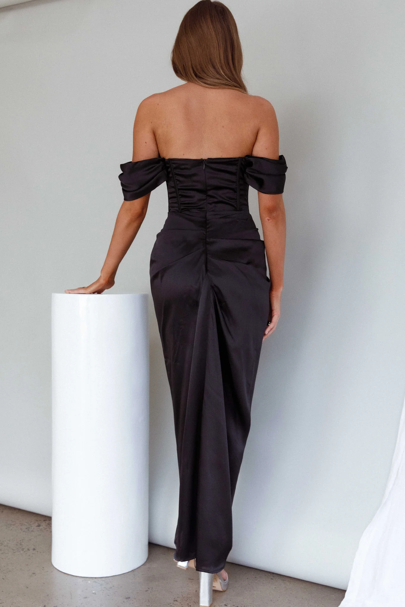 Mariesa Plunging Neckline Dress Black - Seraphlike