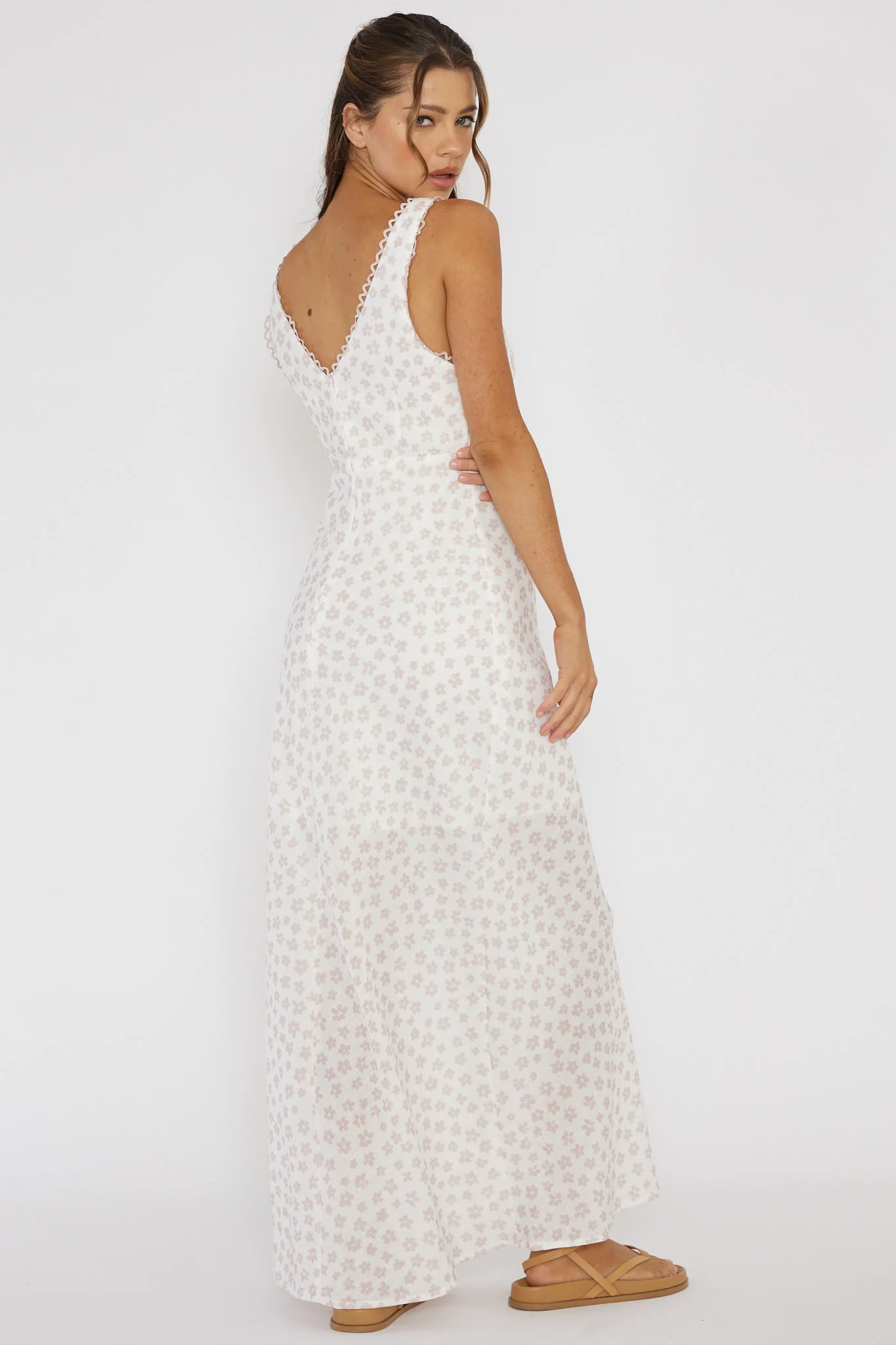 Miss Divine V-Neck Maxi Dress Flower Peach - Seraphlike