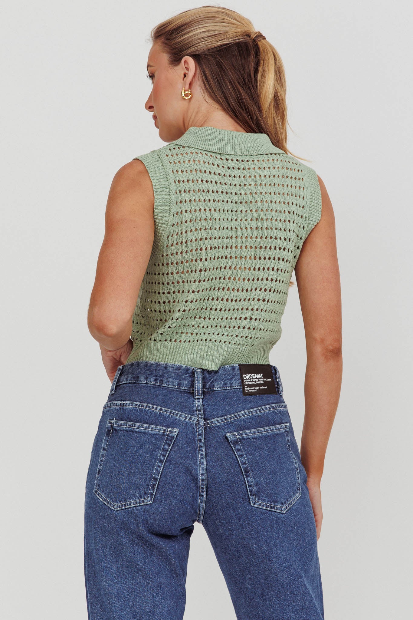 Daithi Collared Sleeveless Knit Top Mint - Seraphlike