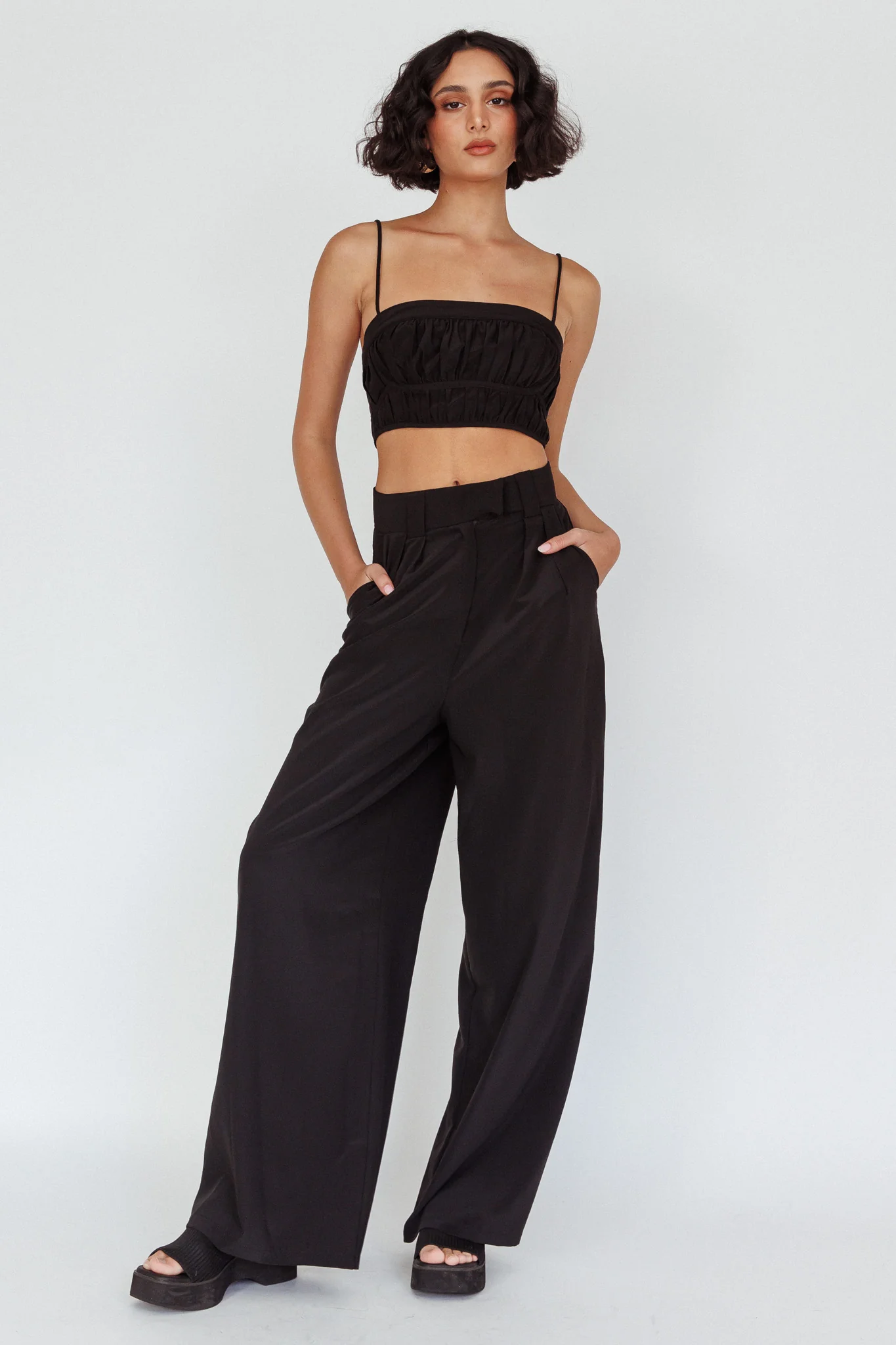 Regal Wide-Leg Mid Rise Pants Black - Seraphlike