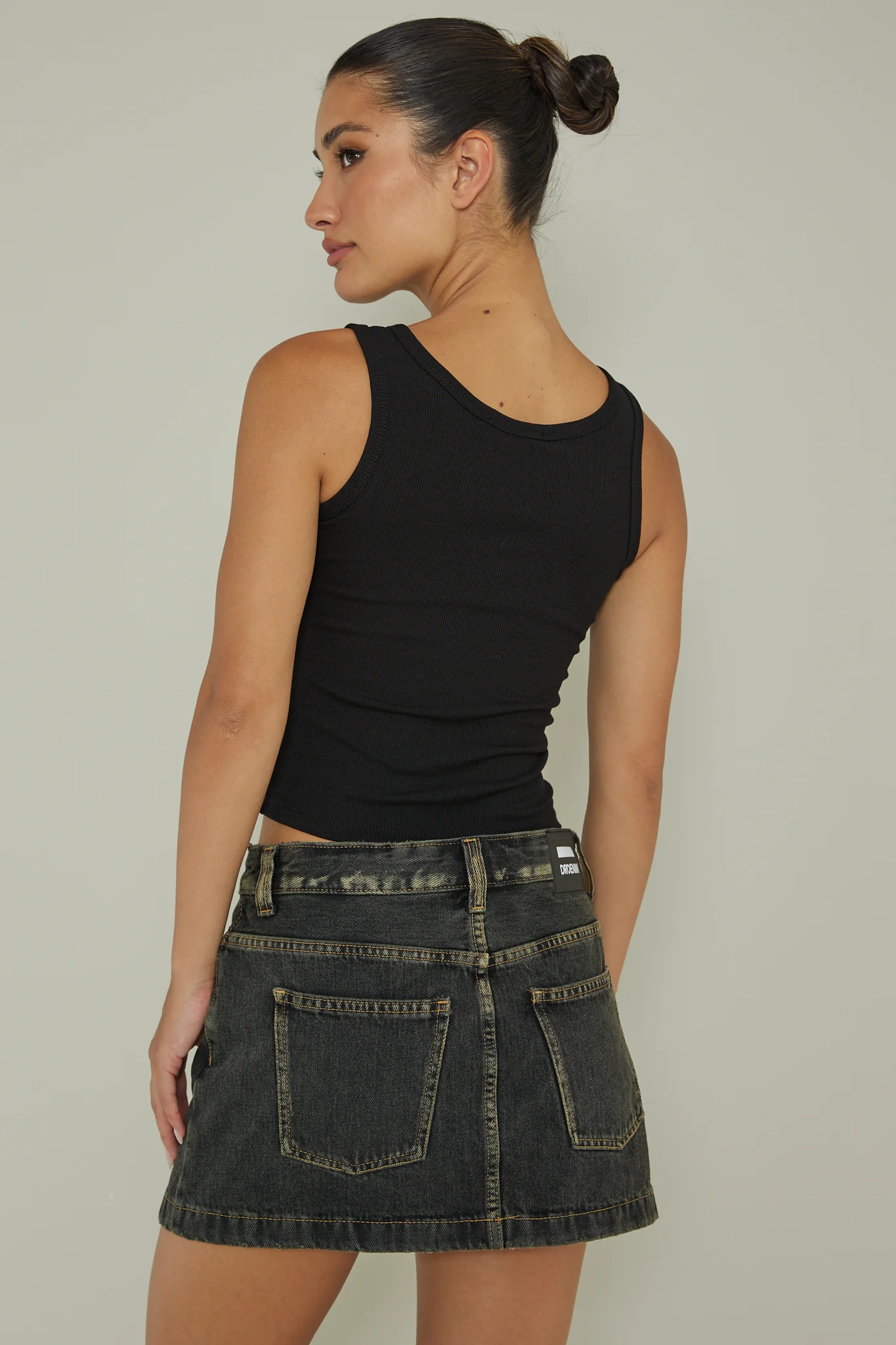 Recess Thick Strap Ribbed Top Black - Seraphlike