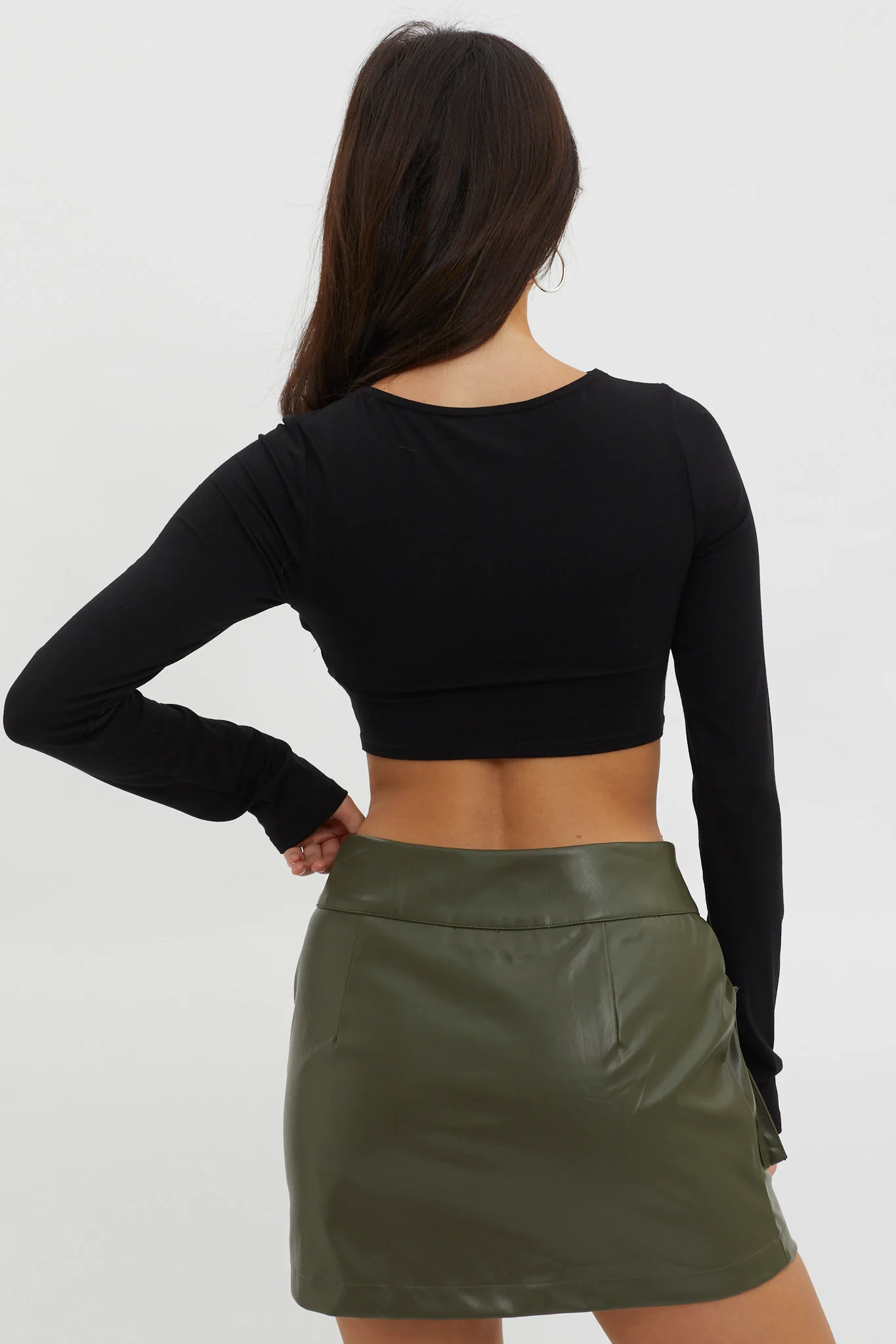 Foxy Twist Long Sleeve Crop Top Black - Seraphlike