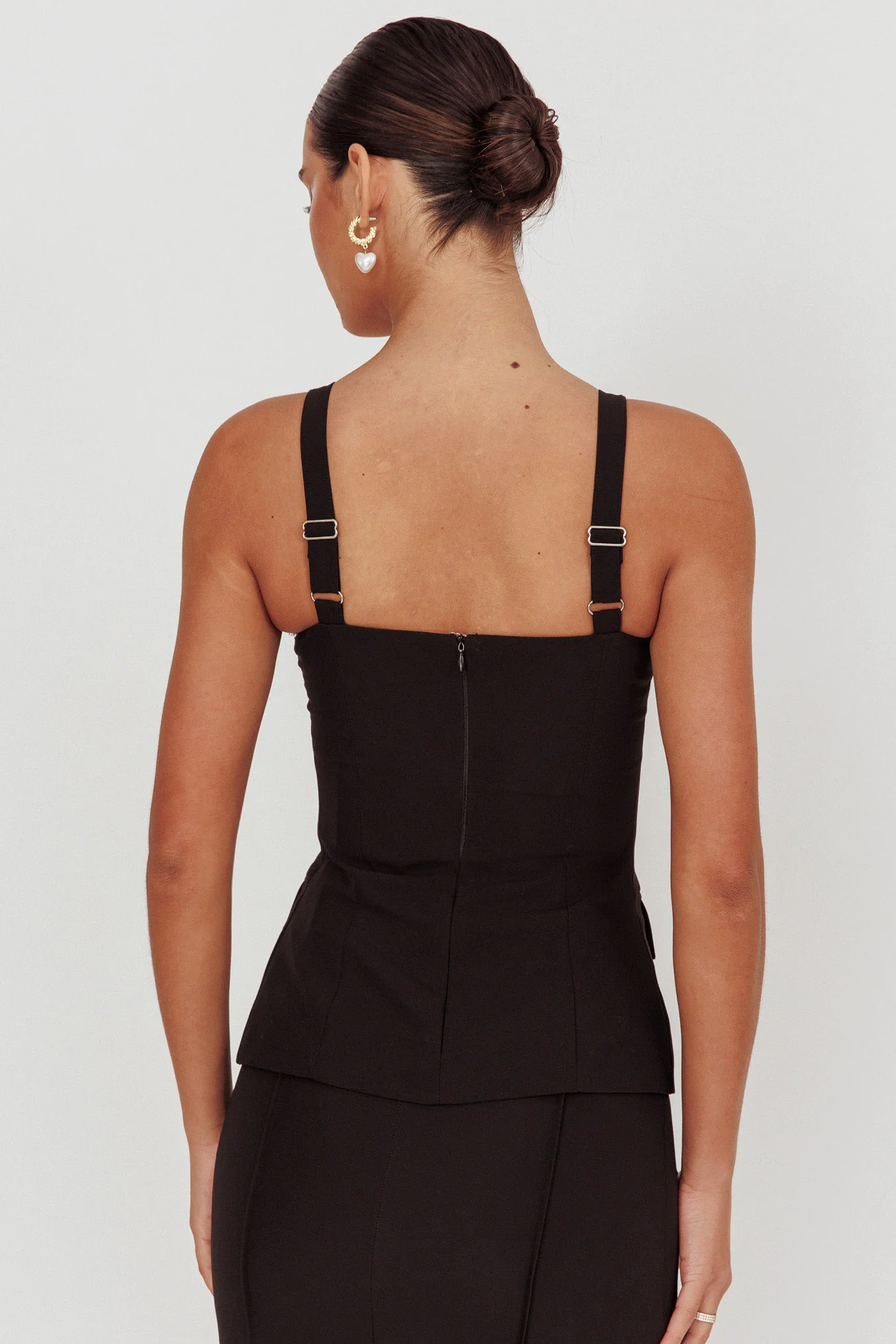 Like I Do Front Zip Sleeveless Top Black - Seraphlike