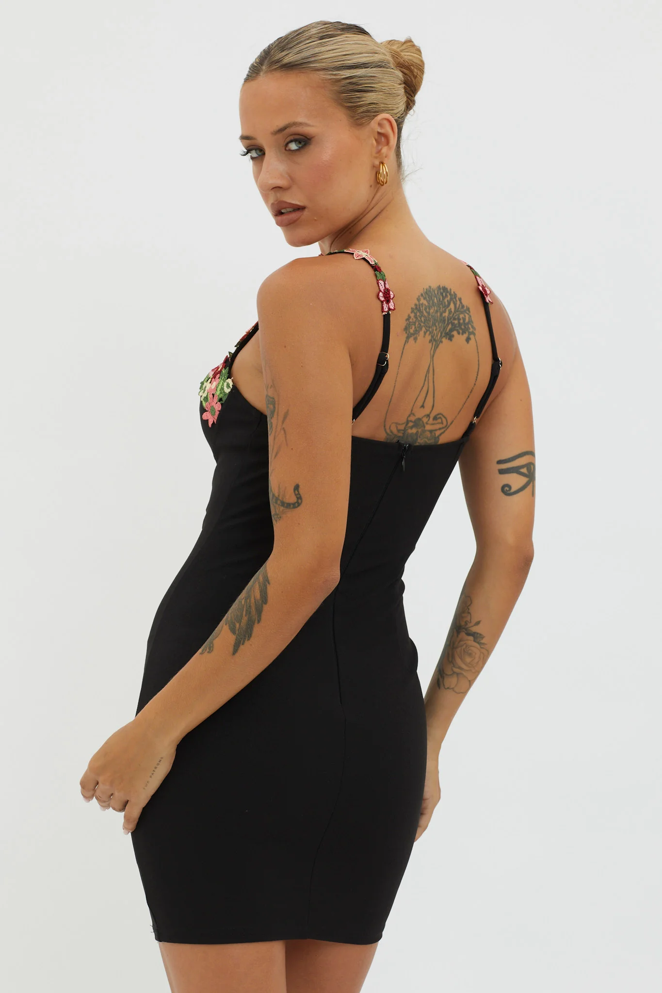 Rose Garden Floral Applique Bodycon Mini Dress Black - Seraphlike