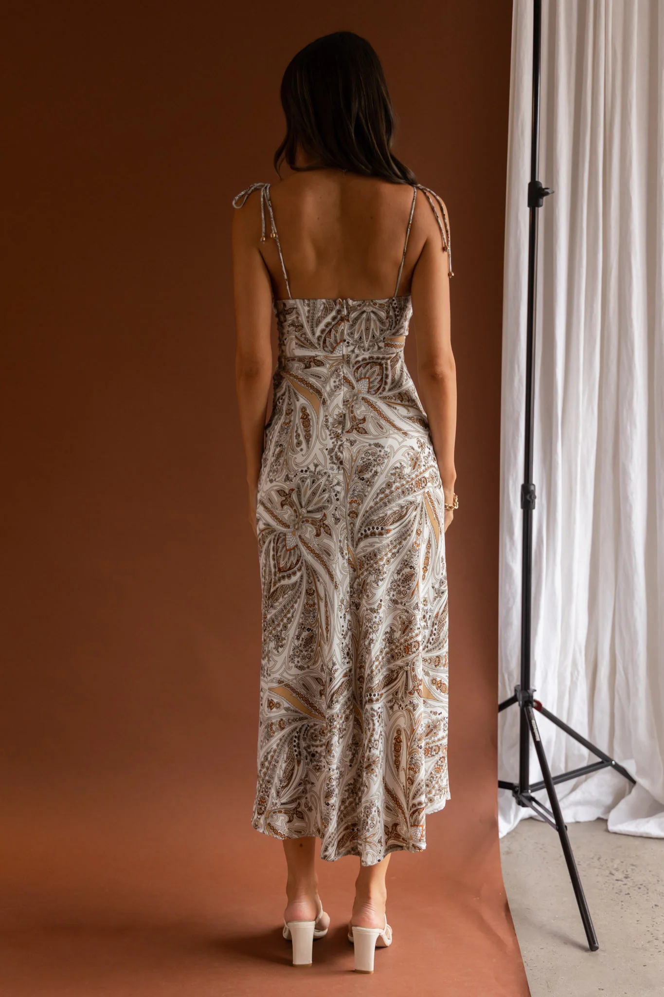 About Town Tied Shoulder Midi Dress Paisley White - Seraphlike