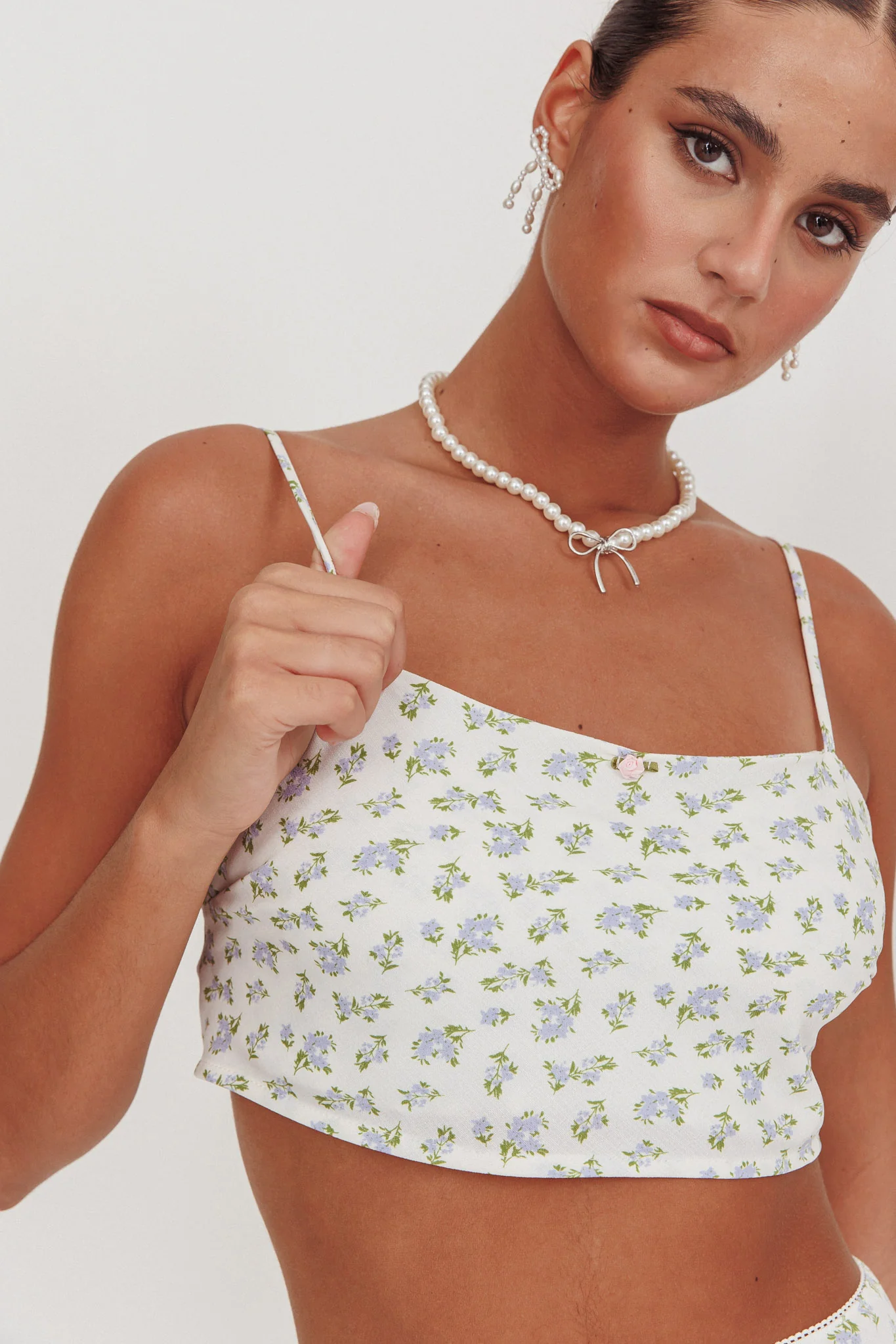 Miss Cupid Cami Crop Top Floral Ivory/Blue - Seraphlike
