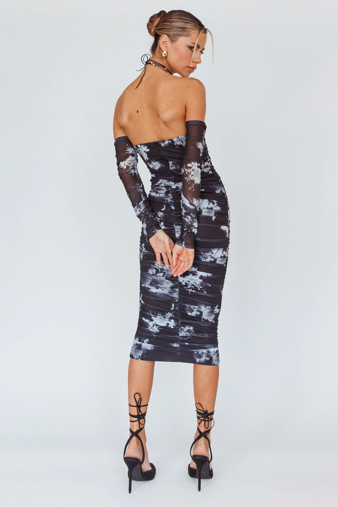 Cece Off-Shoulder Midi Dress Floral Black - Seraphlike