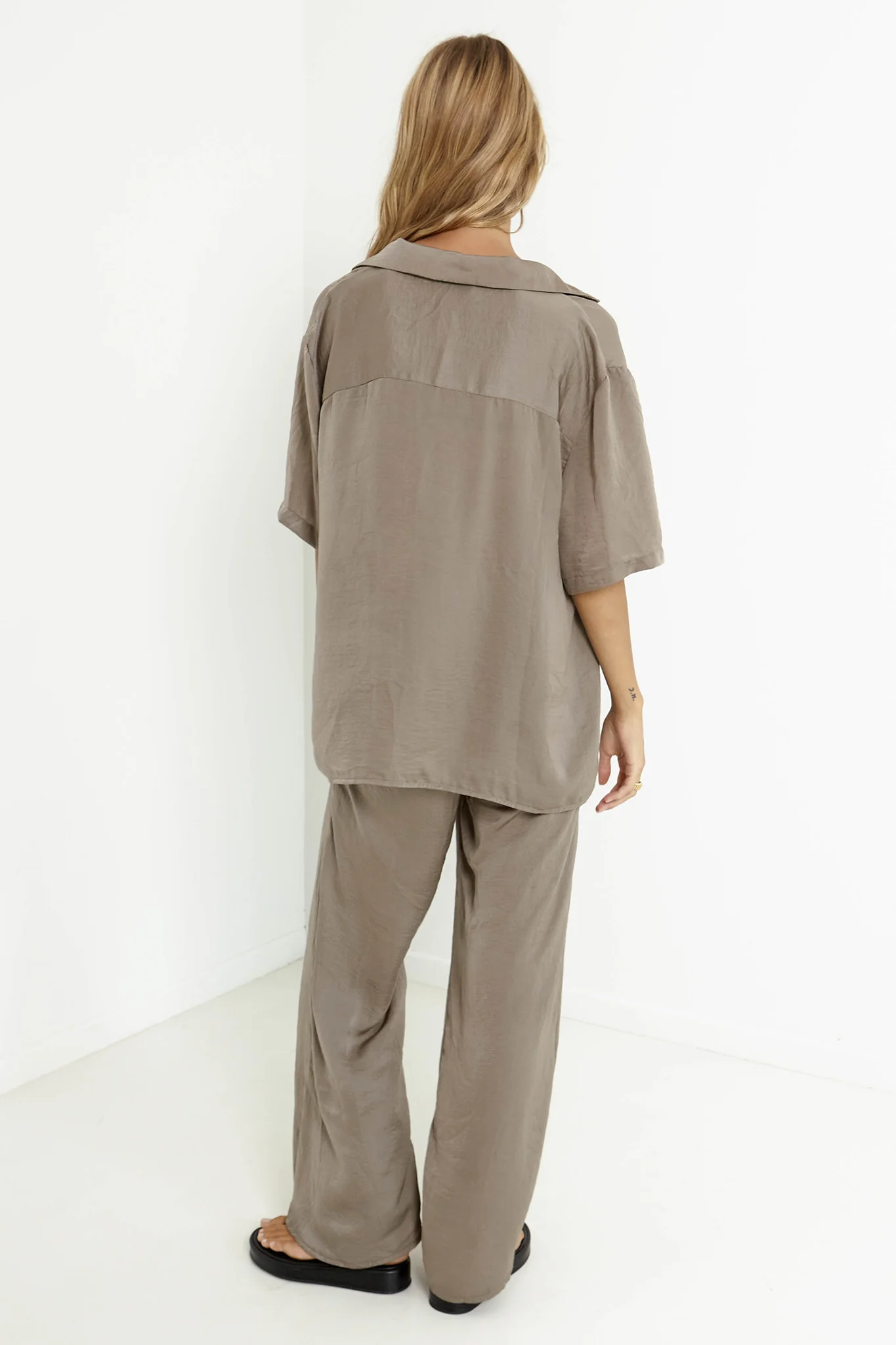 SNDYS Hallie Shirt Olive - Seraphlike