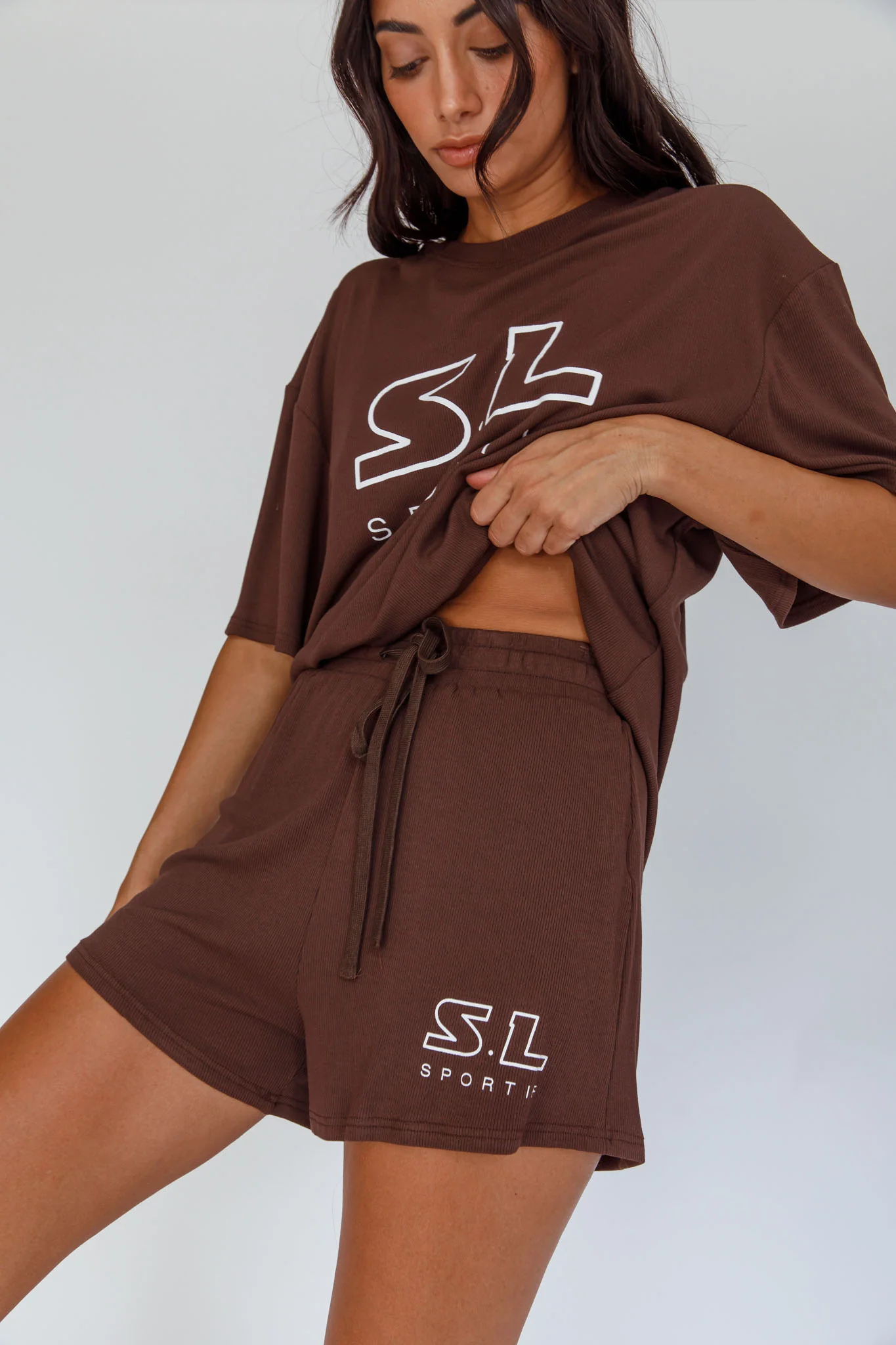 On Track SL Logo T-Shirt Chocolate - Seraphlike
