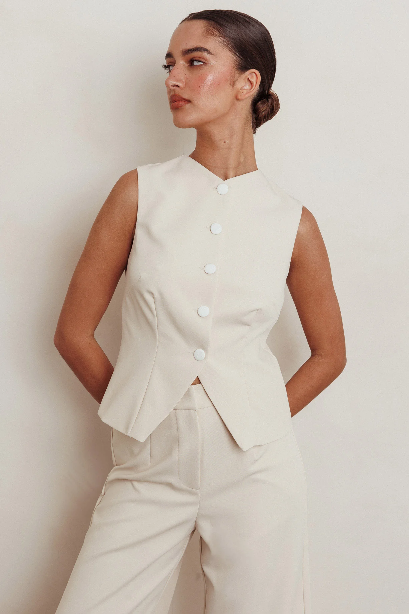 Consideration Sleeveless Vest Top Beige - Seraphlike