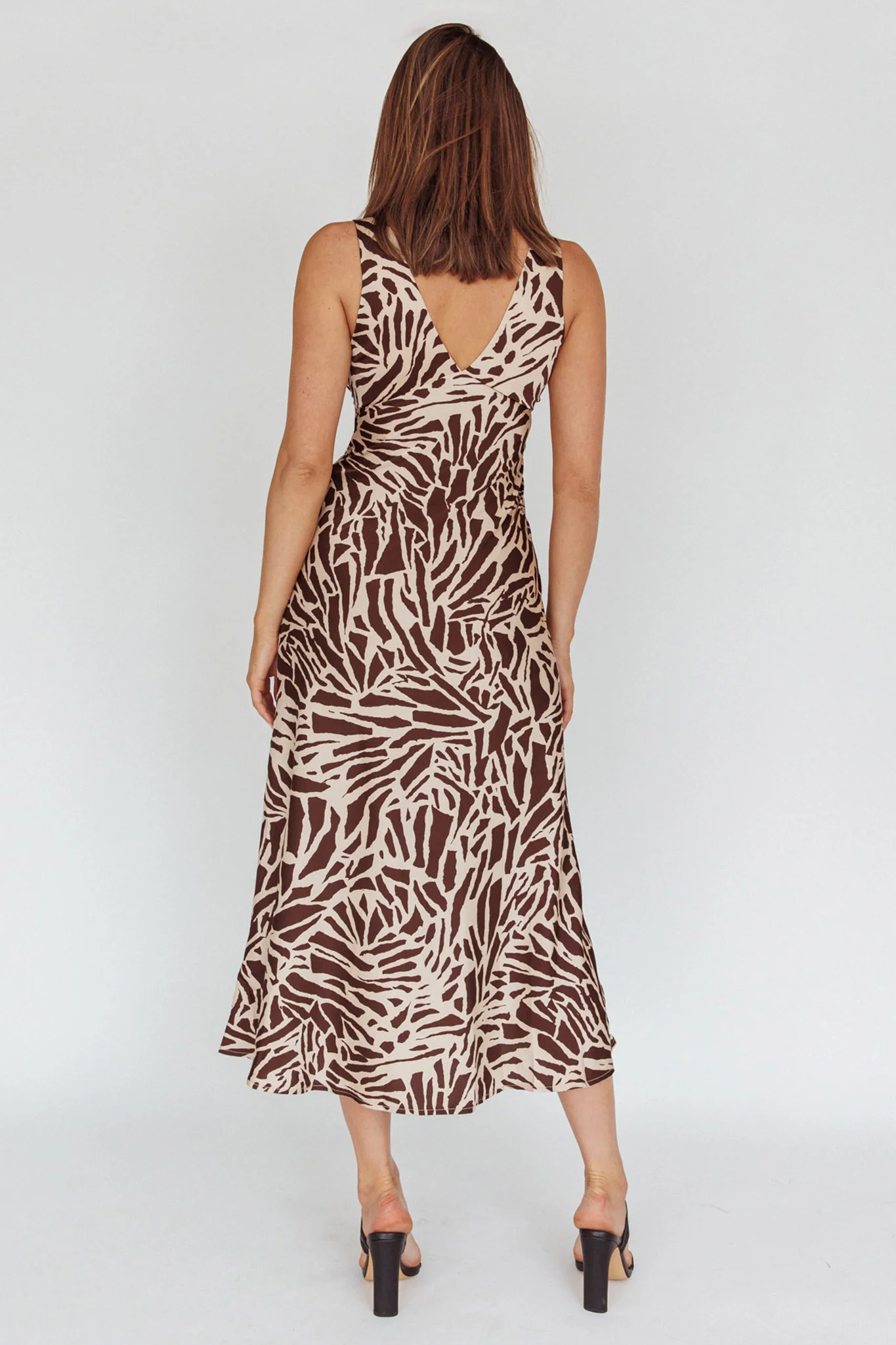 Turin V-Neckline Print Midi Dress Chocolate - Seraphlike