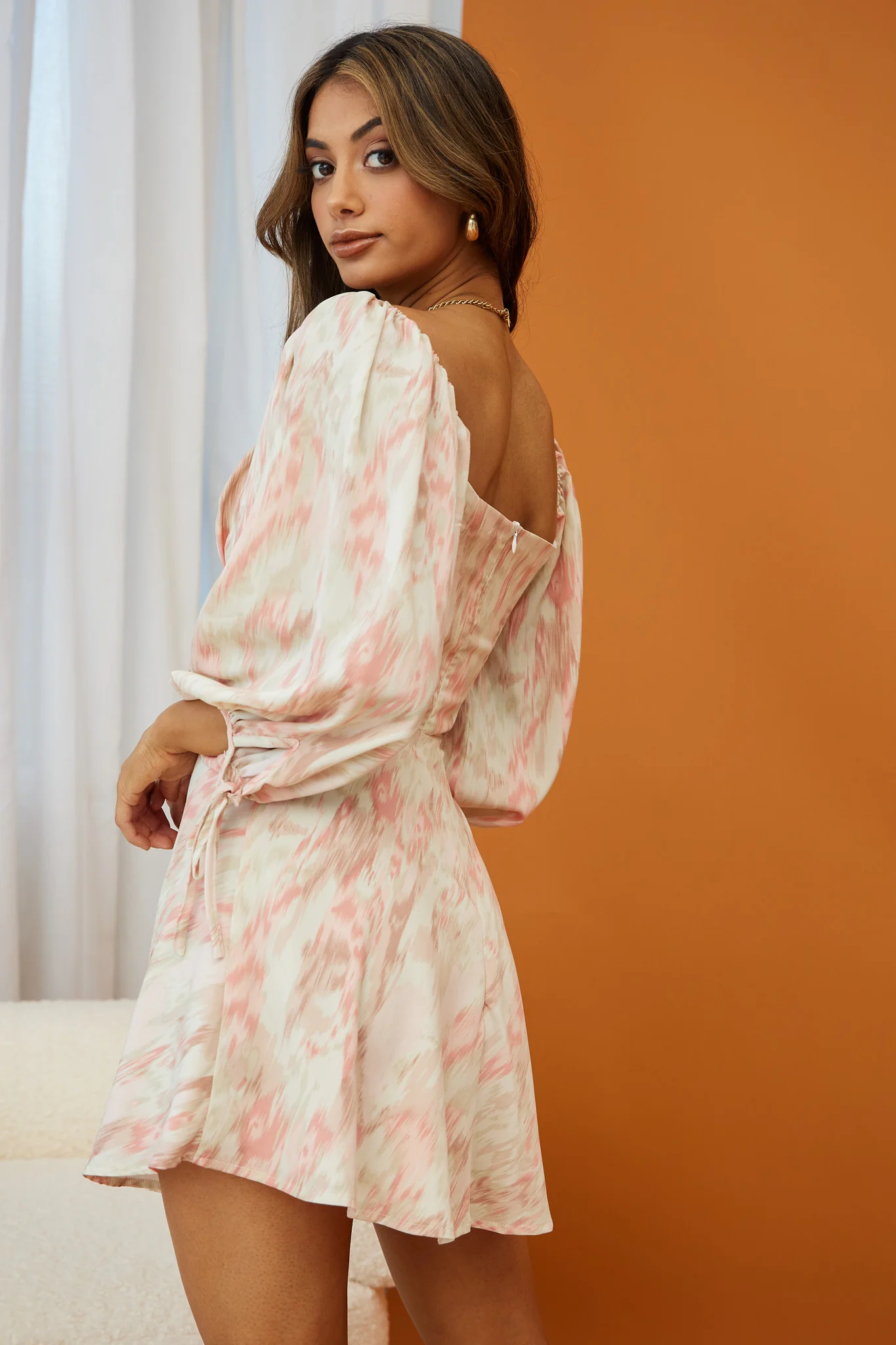 Madeleina Cut-Out Bodice Balloon Sleeve Dress Marble Print Pink - Seraphlike