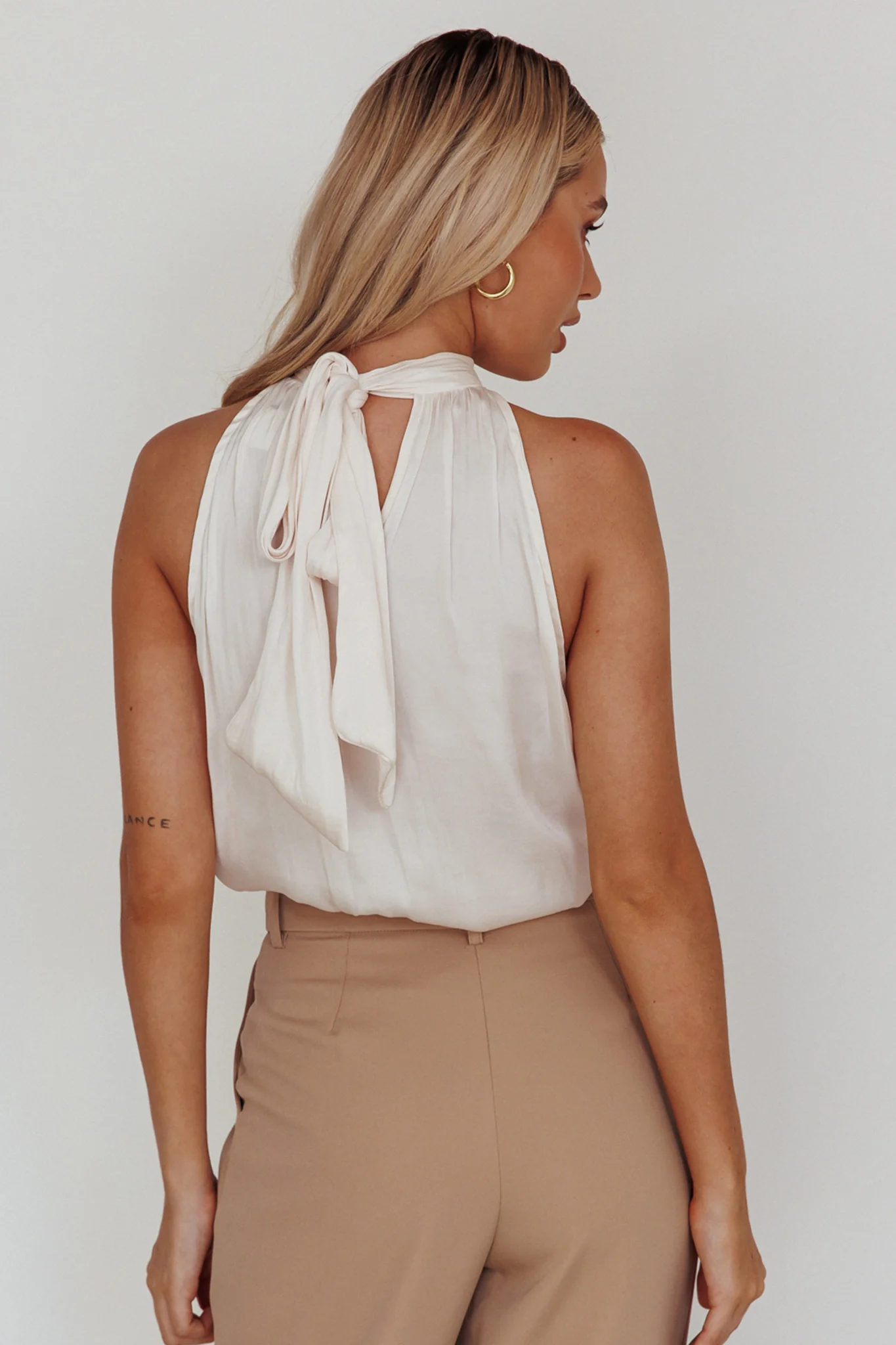 Calisto Sleeveless Tied Neck Top Cream - Seraphlike