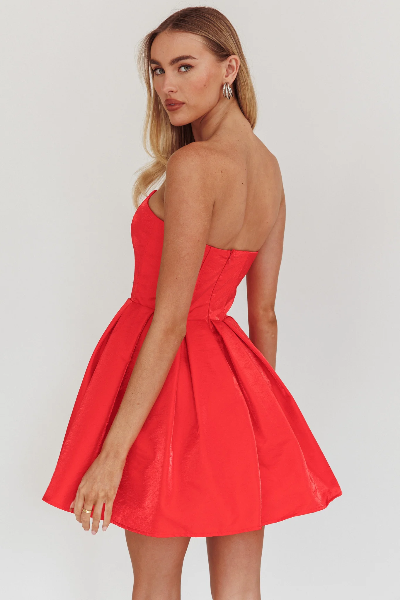 Loveless Strapless Flared Mini Dress Red - Seraphlike