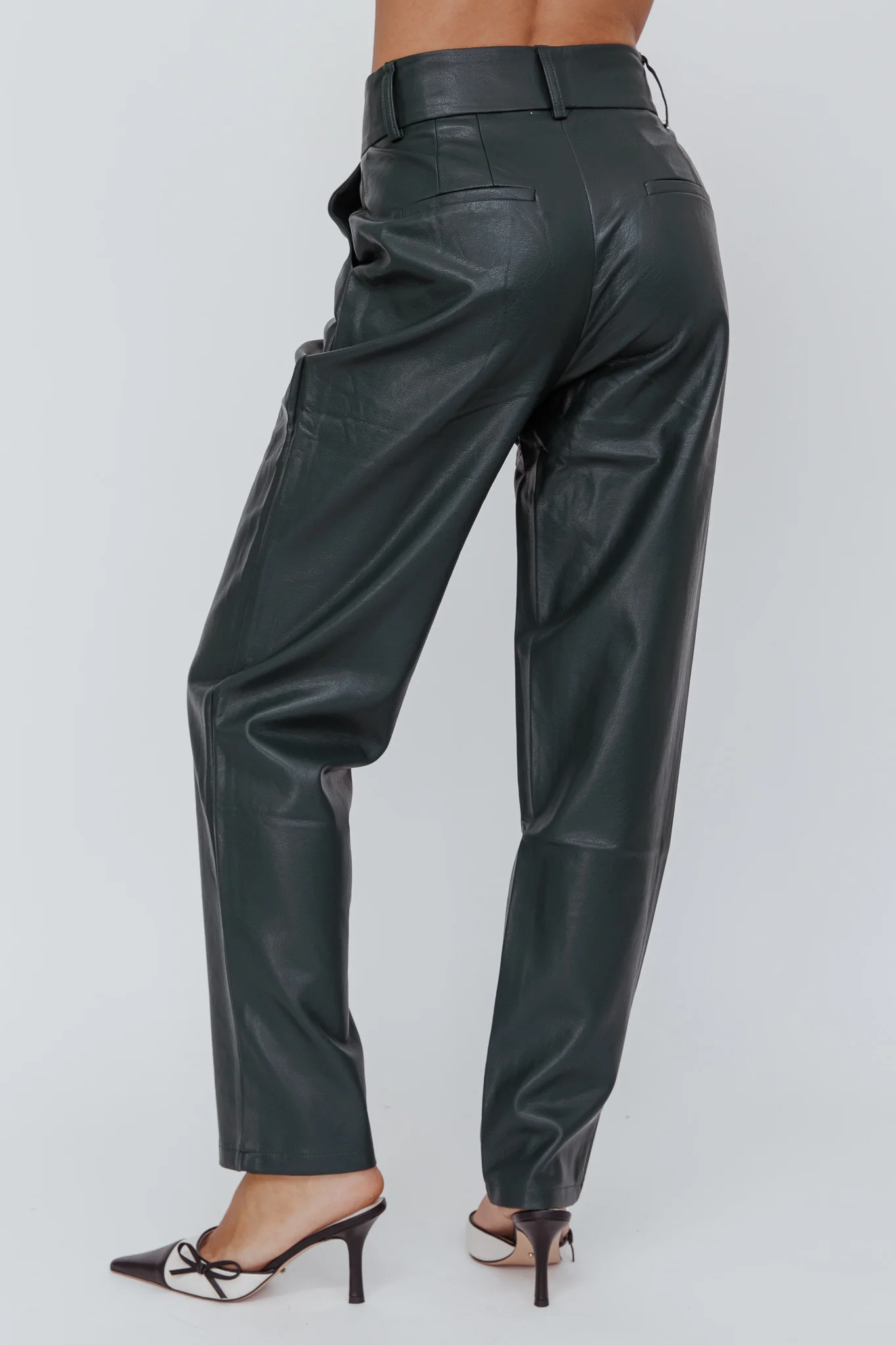 In Theory Faux Leather Pants Hunter Green - Seraphlike